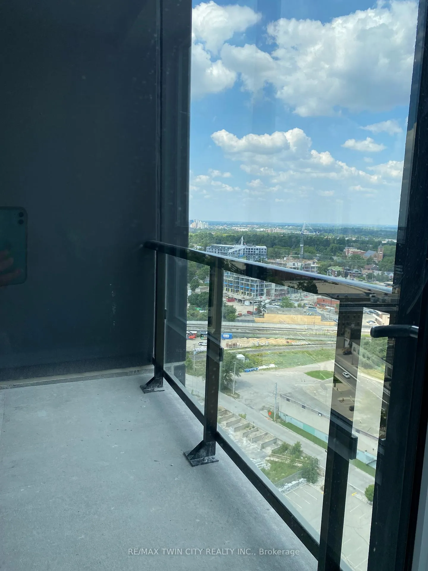 Photo 10 of Unit 2110, 104 Garment Street, Kitchener, City Commercial Core — HOMEH