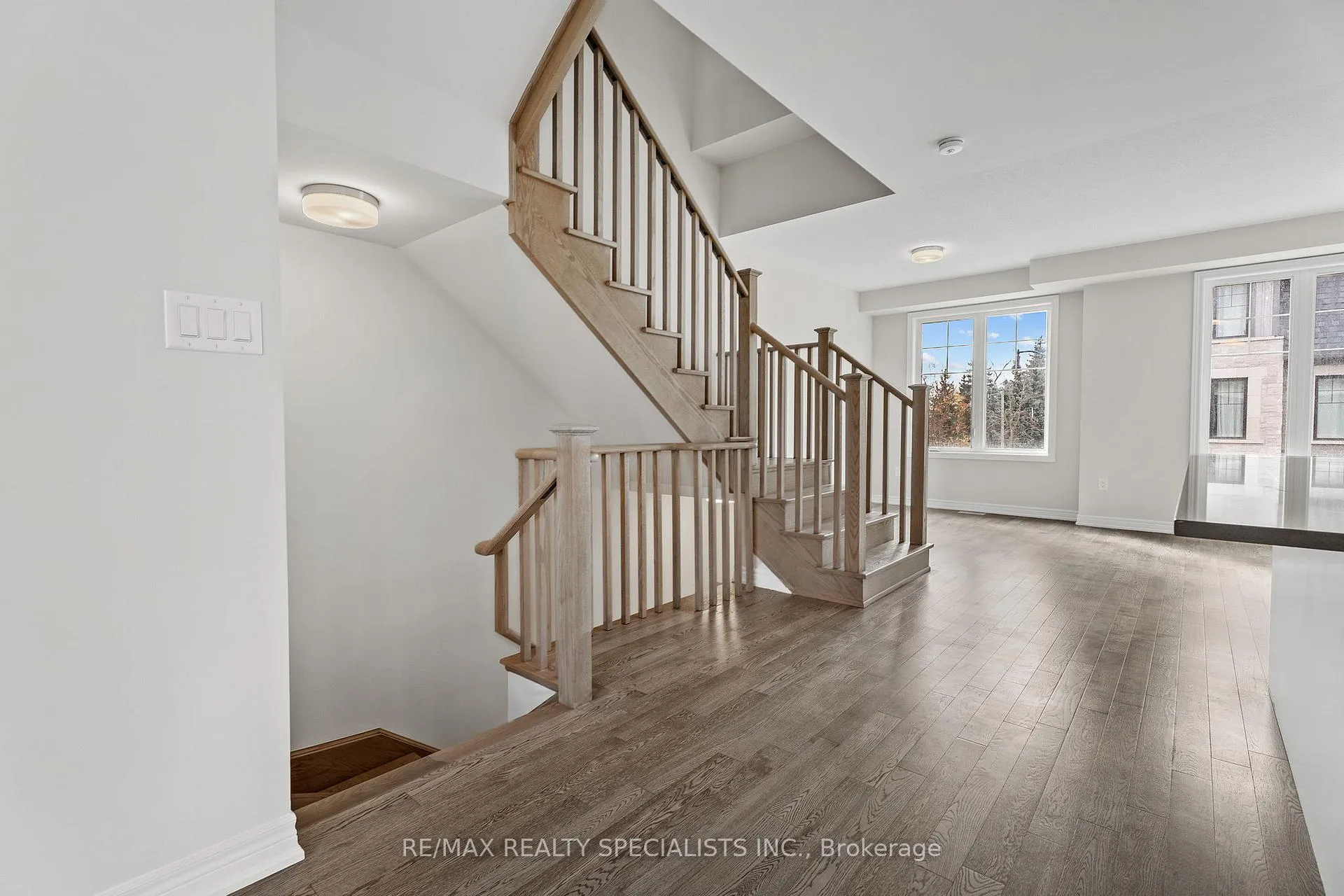 Photo 10 of 15 Folcroft Street, Brampton, Credit Valley — HOMEH