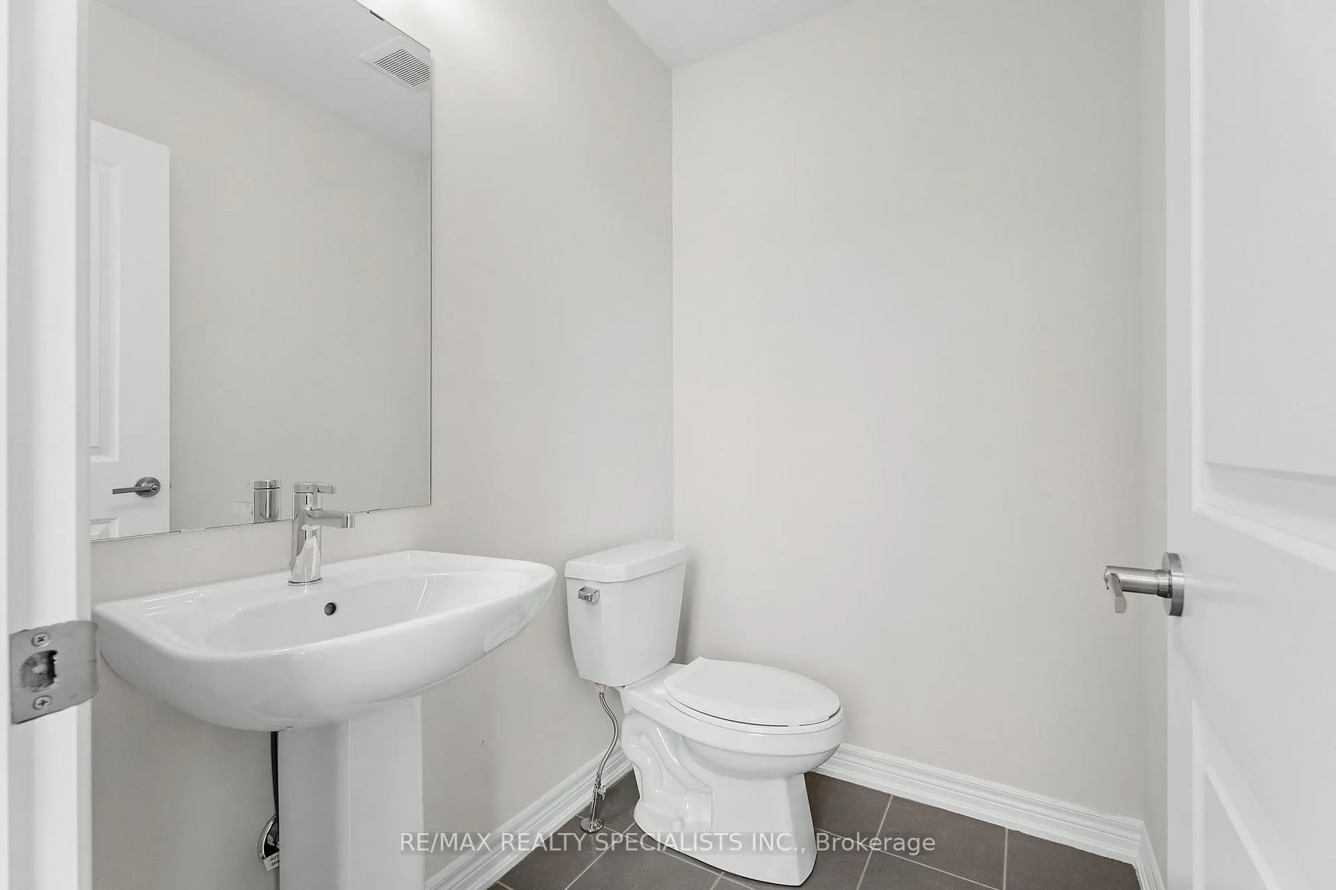 Photo 22 of 15 Folcroft Street, Brampton, Credit Valley — HOMEH