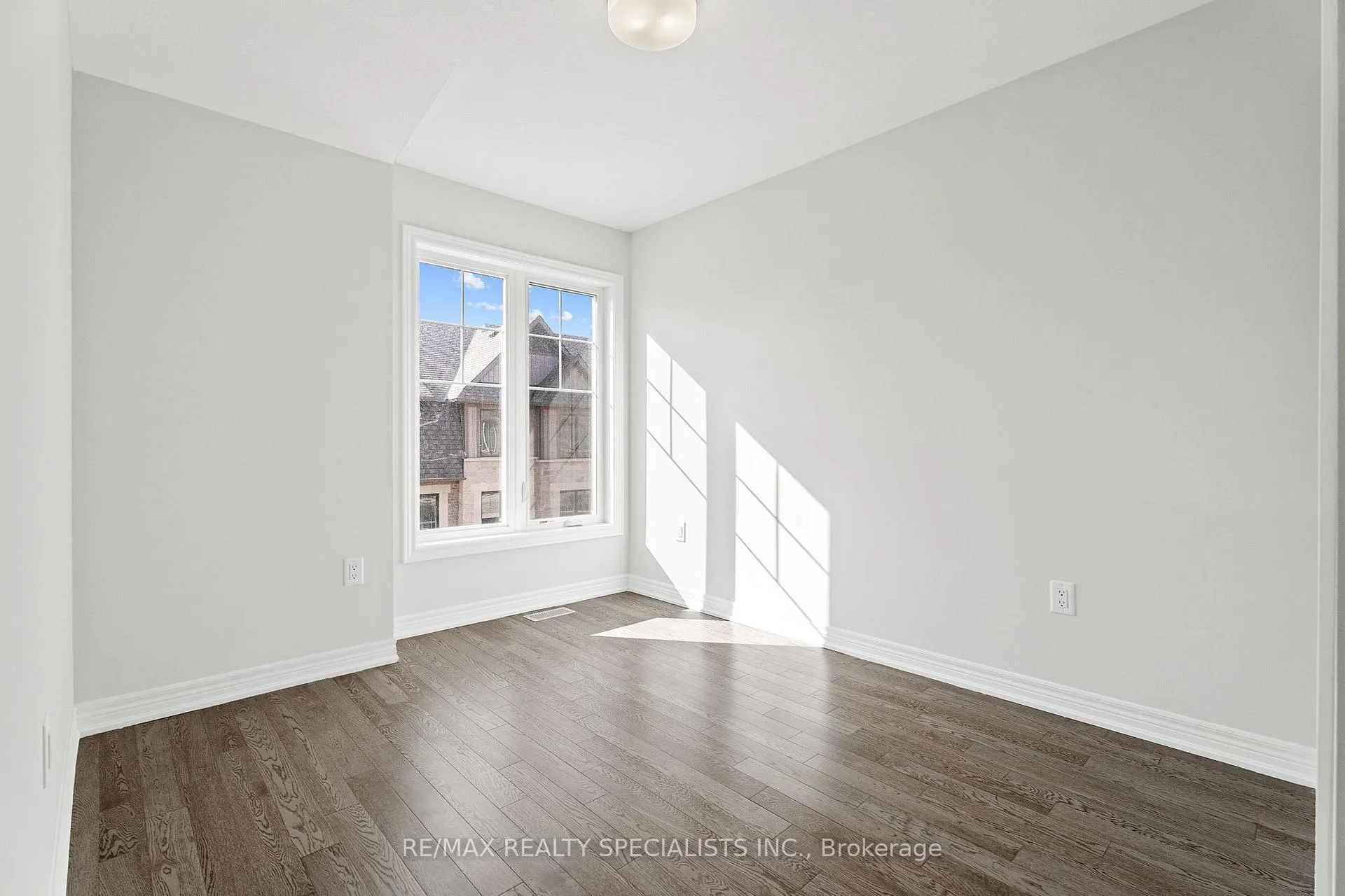Photo 29 of 15 Folcroft Street, Brampton, Credit Valley — HOMEH