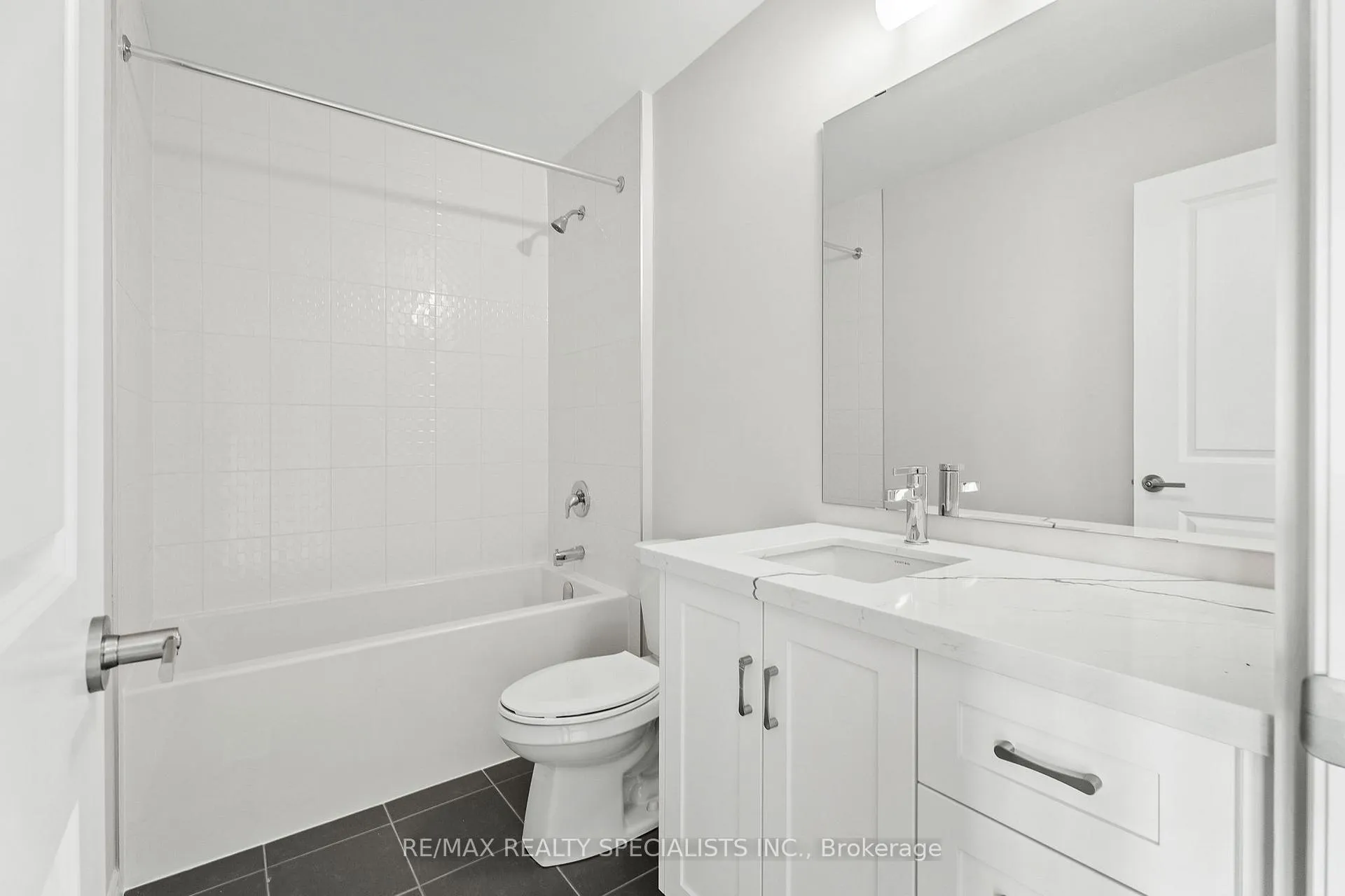 Photo 30 of 15 Folcroft Street, Brampton, Credit Valley — HOMEH