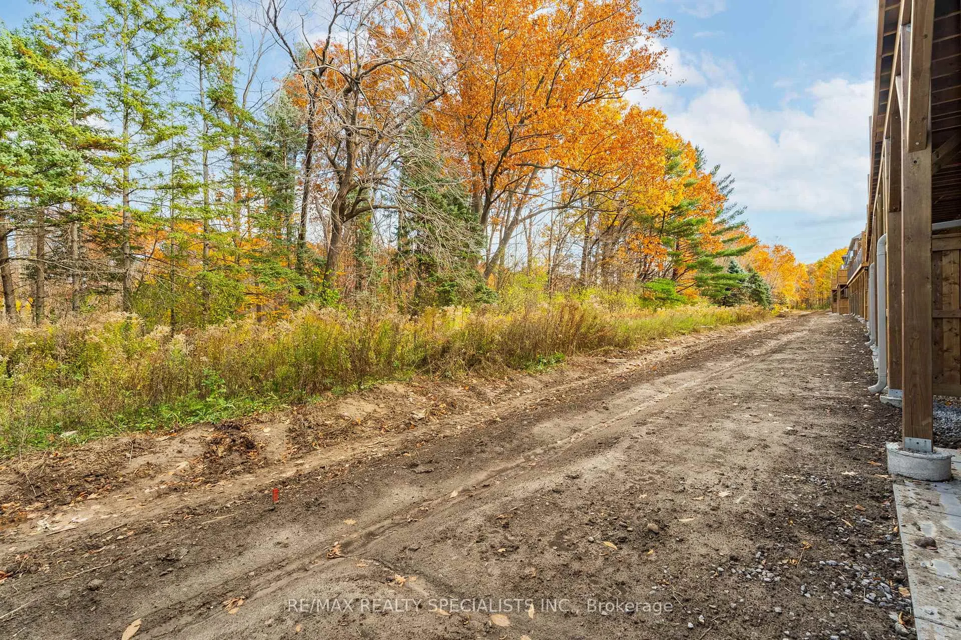 Photo 34 of 15 Folcroft Street, Brampton, Credit Valley — HOMEH