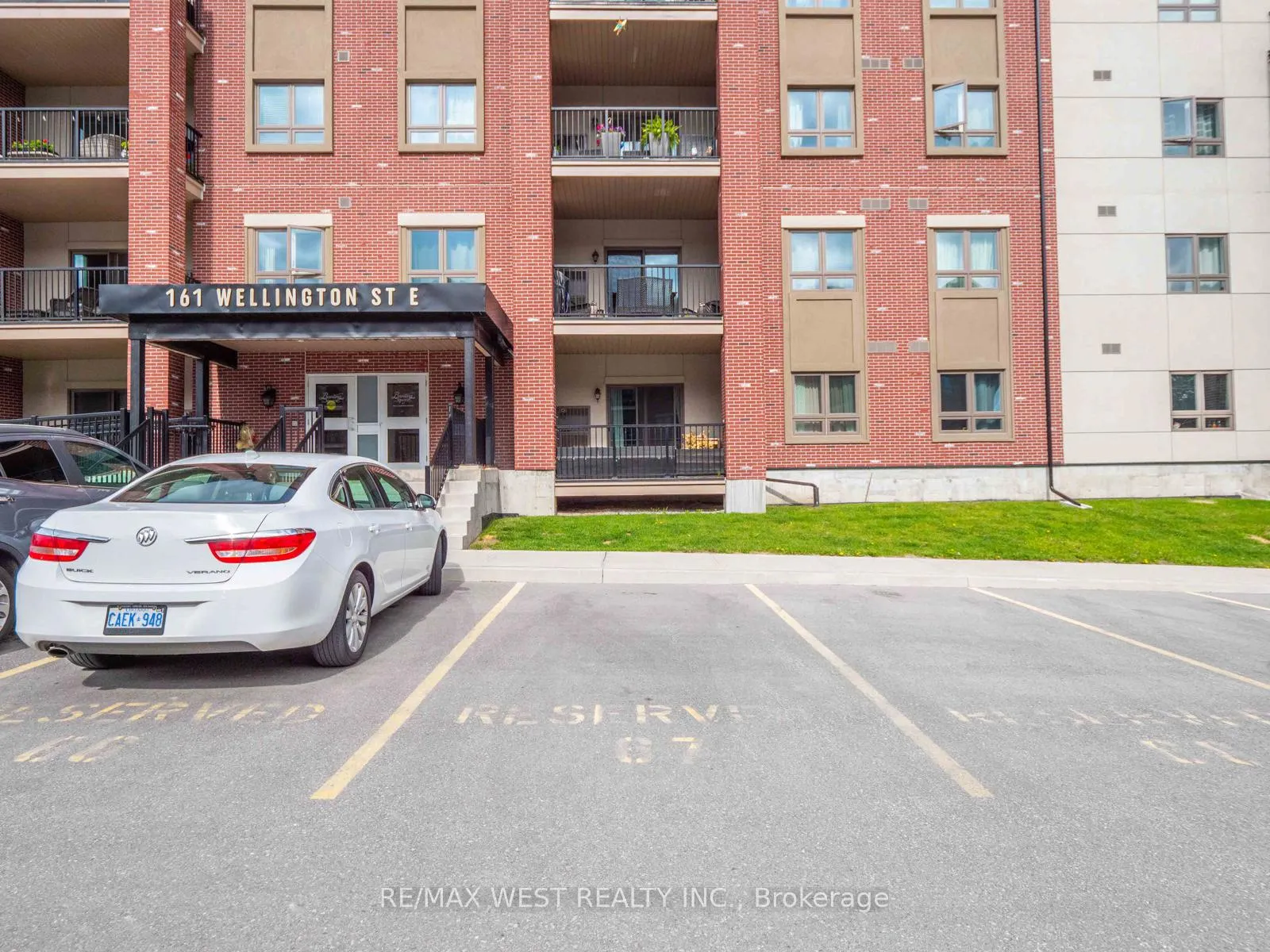 Photo 4 of Unit 104, 161 Wellington Street E, New Tecumseth, Alliston — HOMEH