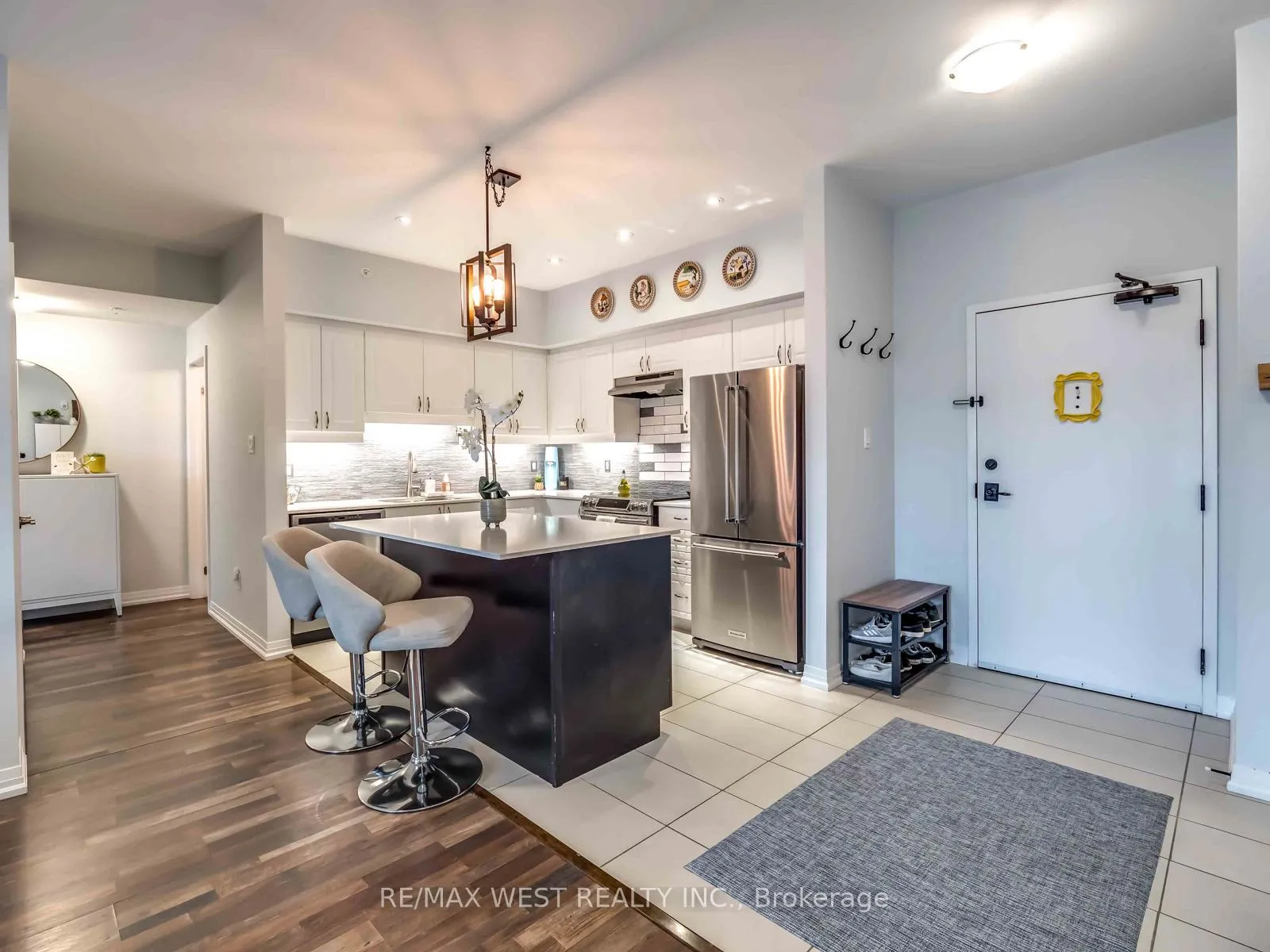 Photo 8 of Unit 104, 161 Wellington Street E, New Tecumseth, Alliston — HOMEH
