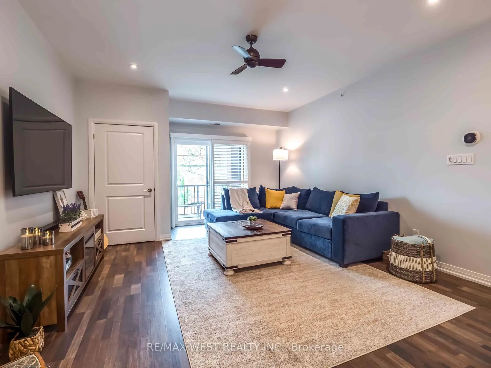 Photo 14 of Unit 104, 161 Wellington Street E, New Tecumseth, Alliston — HOMEH