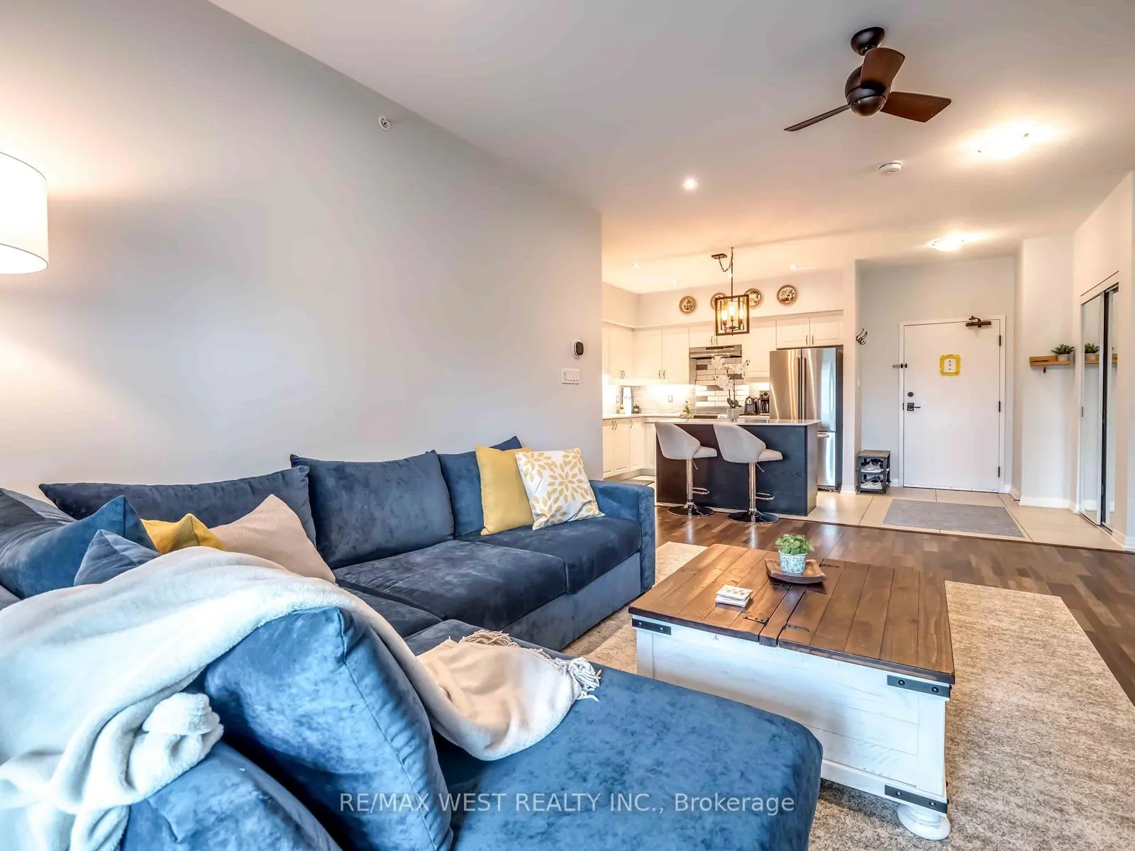 Photo 17 of Unit 104, 161 Wellington Street E, New Tecumseth, Alliston — HOMEH