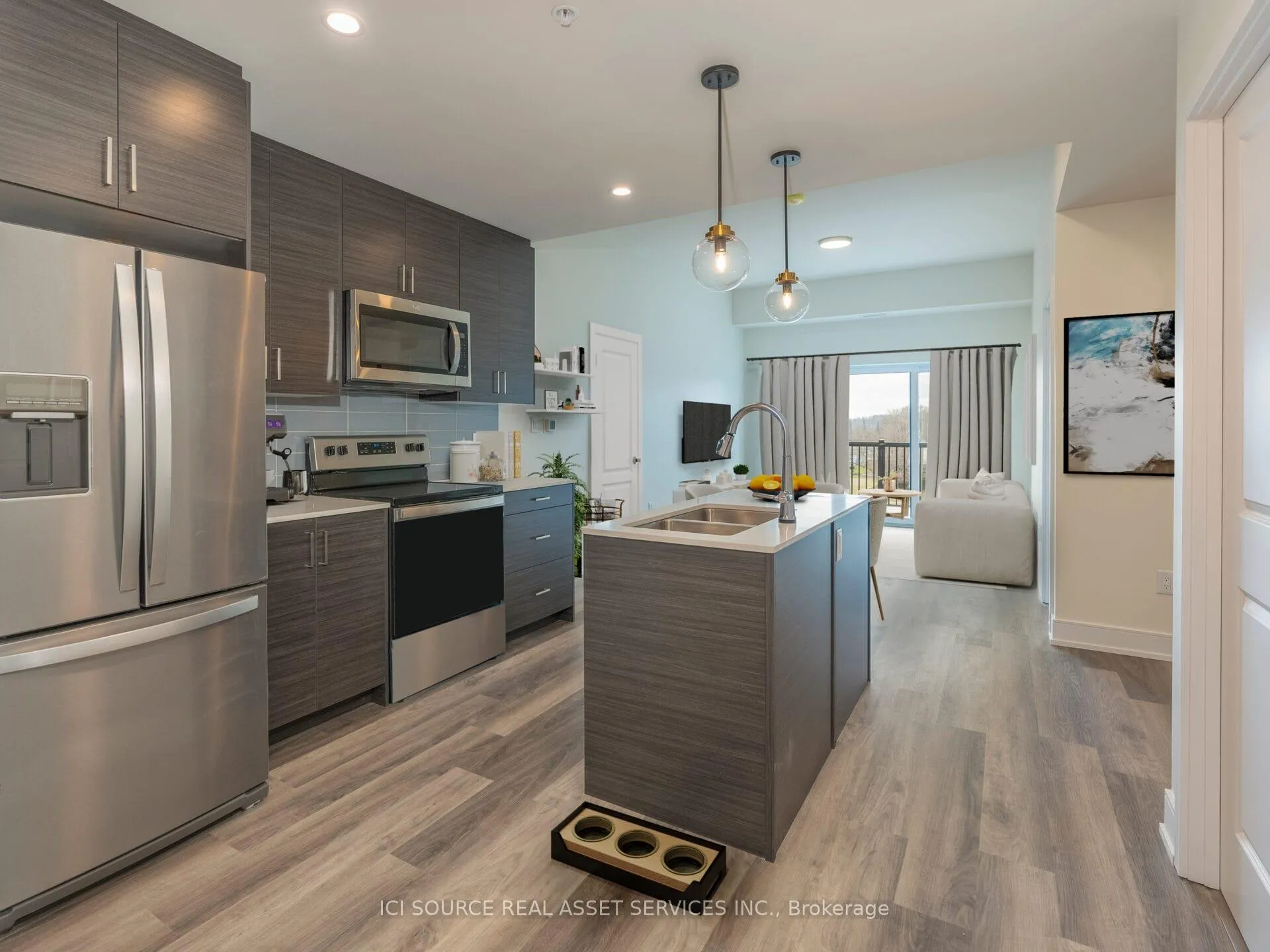 Photo 2 of Unit 421, 121 Mary Street, Clearview, Creemore — HOMEH