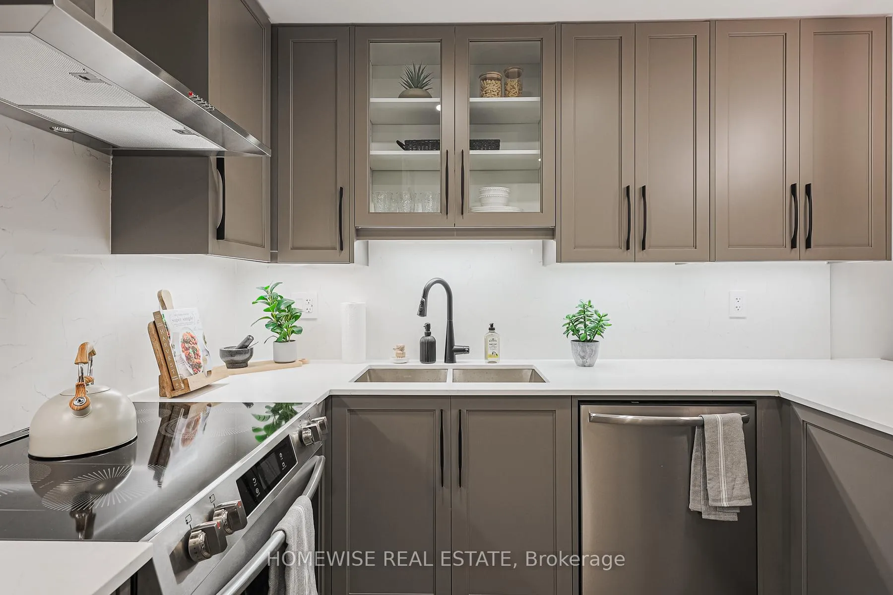 Photo 9 of Unit 11, 600 Brookdale Avenue, Toronto, Bedford Park-Nortown — HOMEH