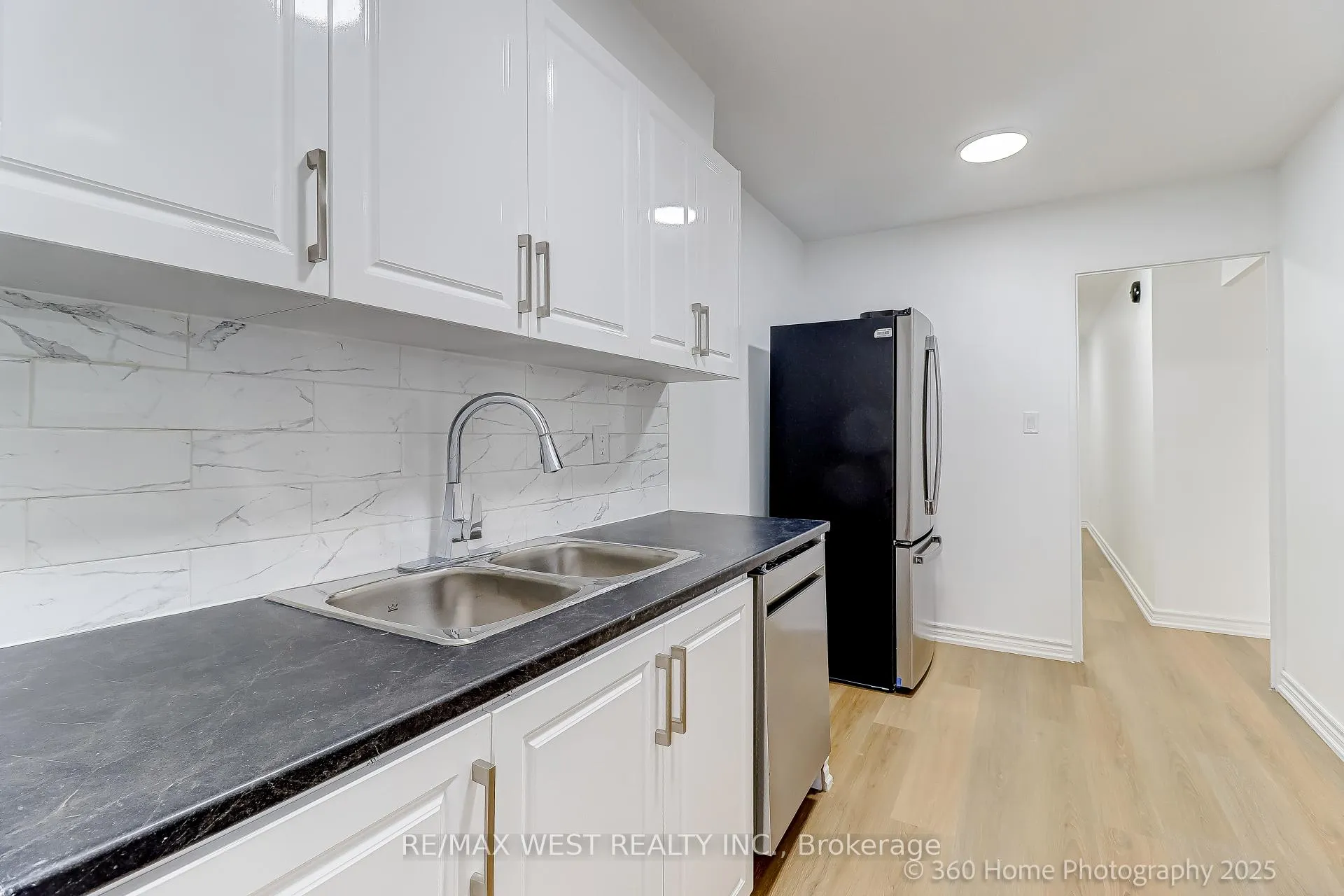 Photo 8 of Unit 803, 3 Massey Square, Toronto, Crescent Town — HOMEH