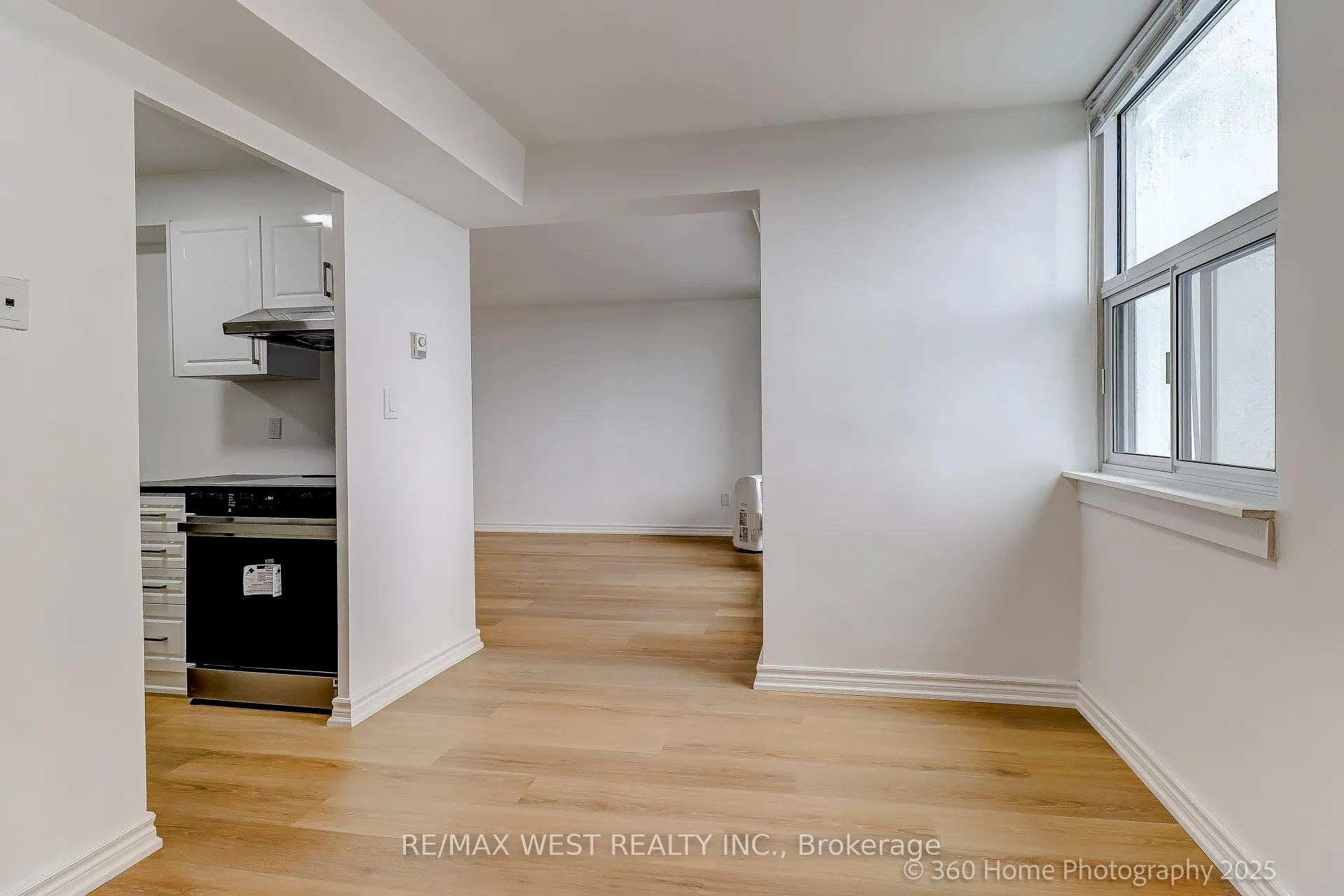 Photo 11 of Unit 803, 3 Massey Square, Toronto, Crescent Town — HOMEH