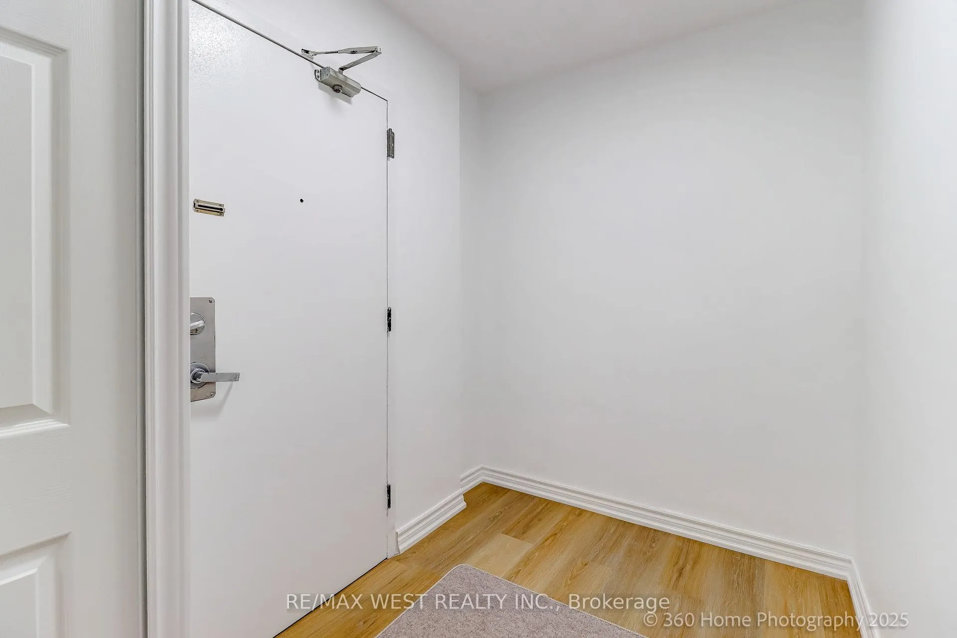 Photo 13 of Unit 803, 3 Massey Square, Toronto, Crescent Town — HOMEH