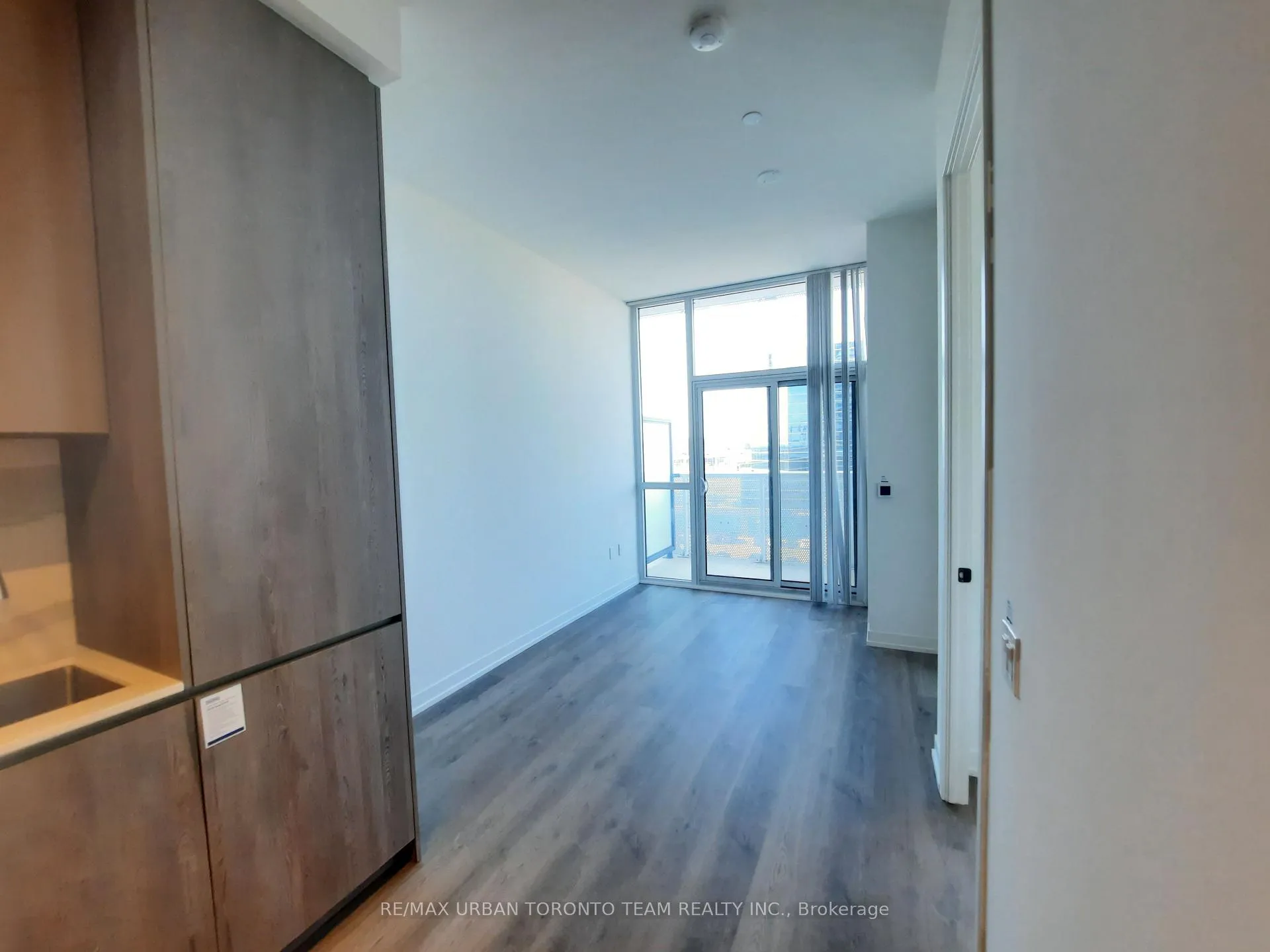 Photo 3 of Unit 606, 8 Interchange Way, Vaughan, Vaughan Corporate Centre — HOMEH