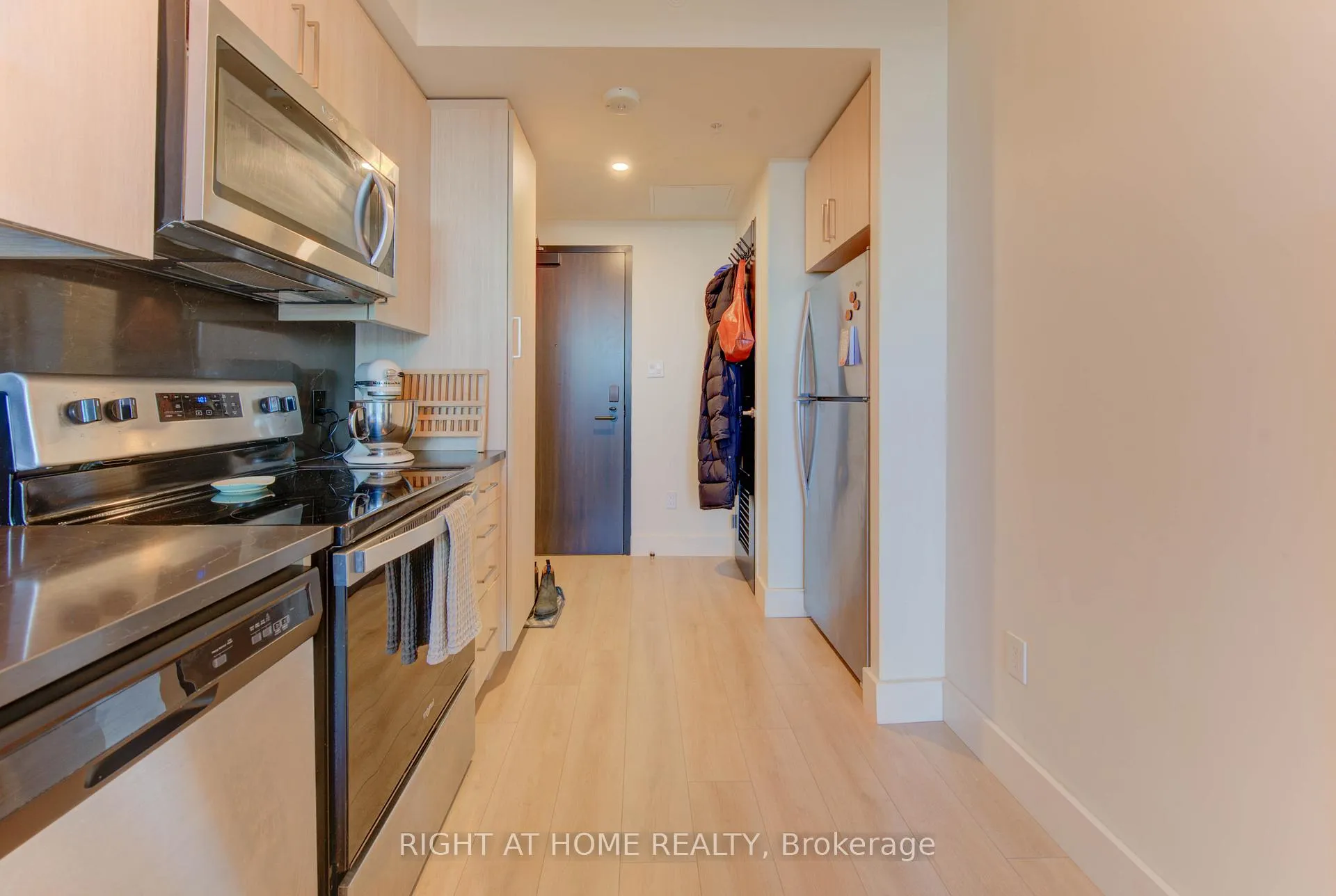 Photo 8 of Unit 1030, 145 Columbia Street W, Waterloo — HOMEH