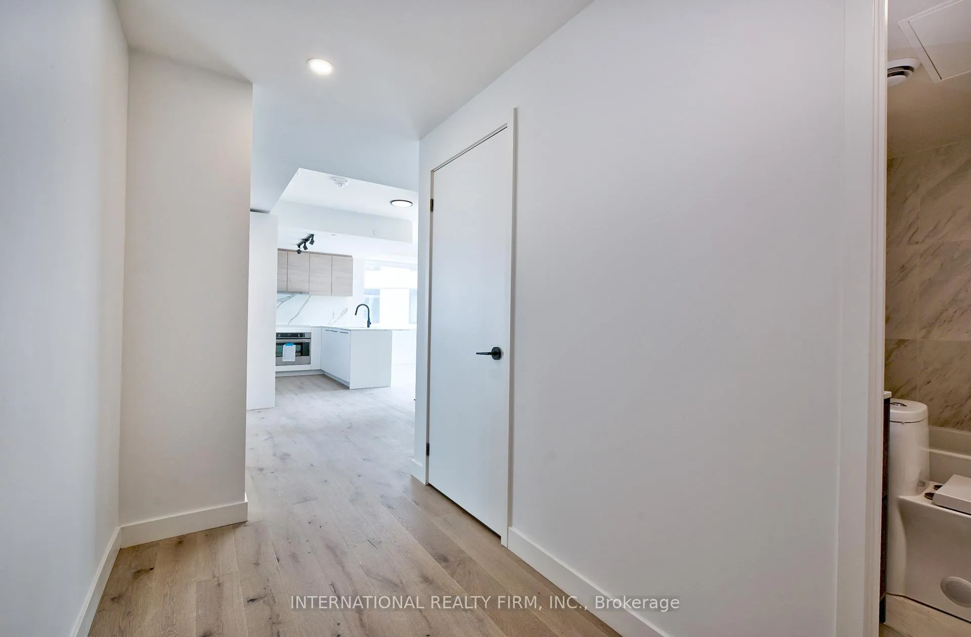 Photo 3 of Unit 505, 1050 Eastern Avenue, Toronto, The Beaches — HOMEH