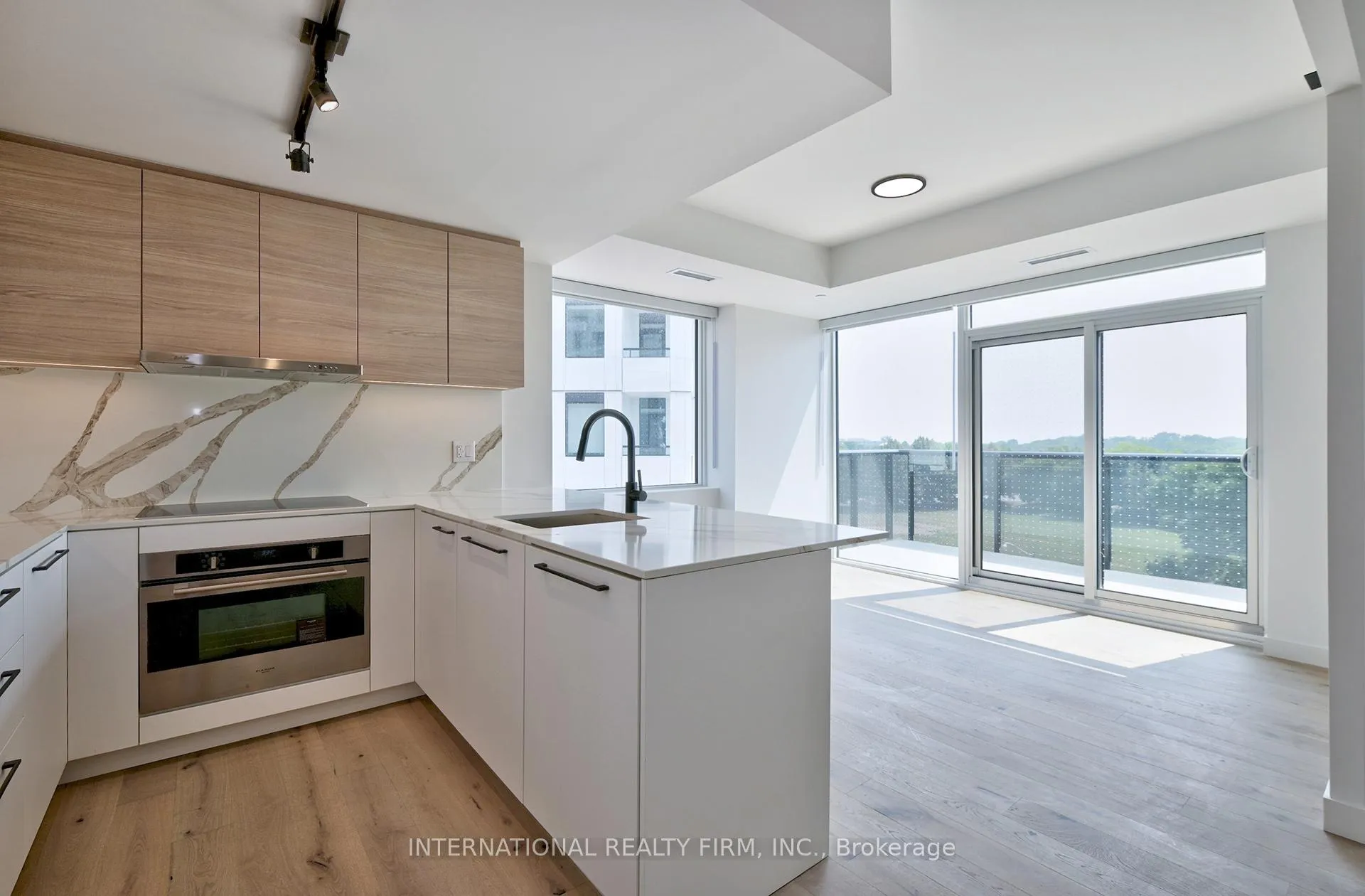 Photo 5 of Unit 505, 1050 Eastern Avenue, Toronto, The Beaches — HOMEH