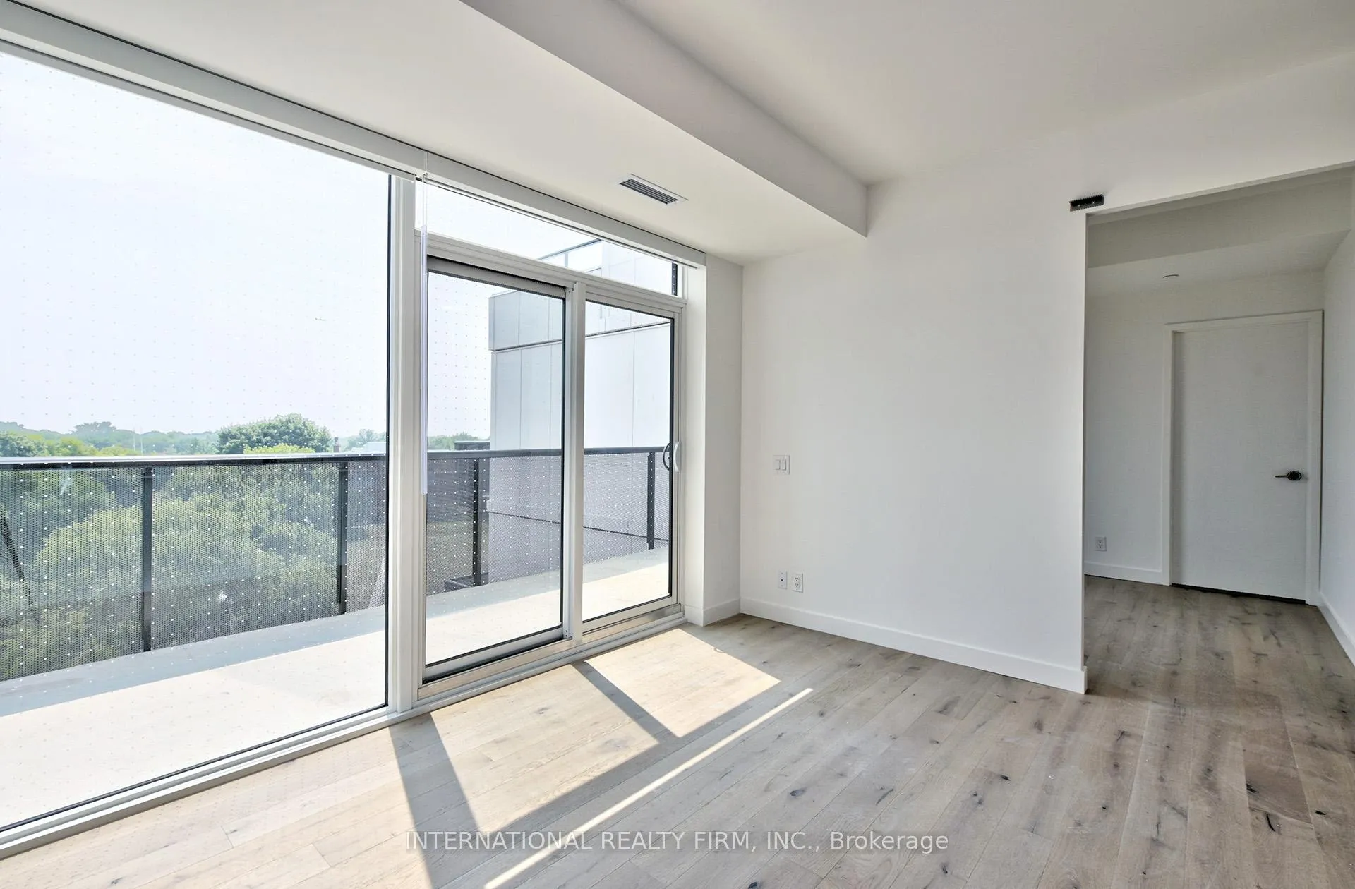 Photo 8 of Unit 505, 1050 Eastern Avenue, Toronto, The Beaches — HOMEH