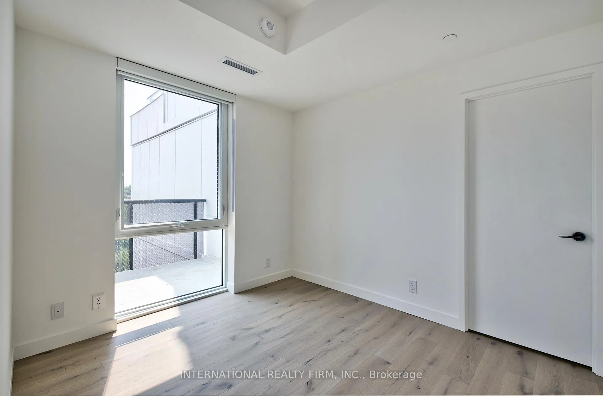 Photo 11 of Unit 505, 1050 Eastern Avenue, Toronto, The Beaches — HOMEH