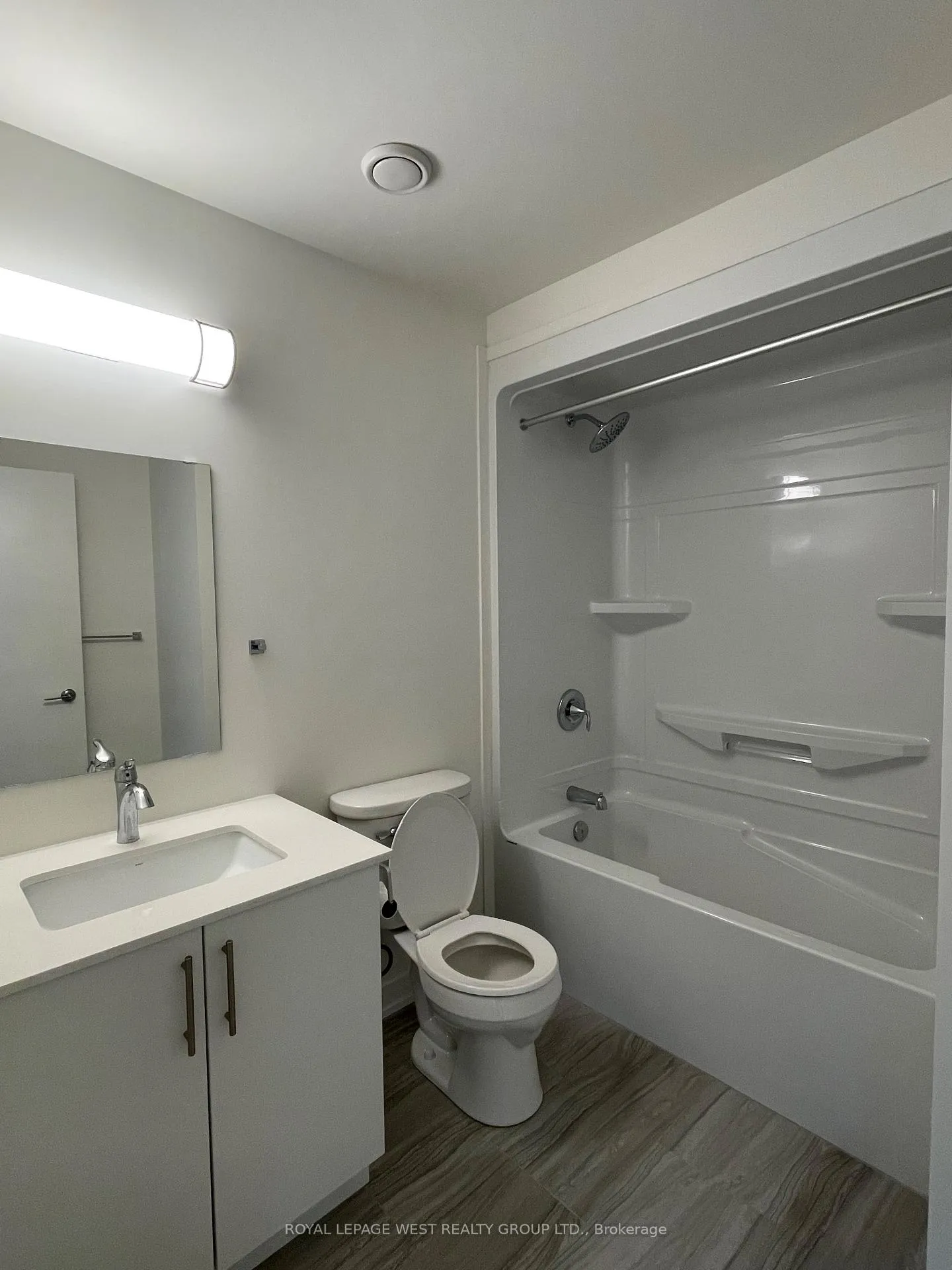 Photo 6 of Unit 1406, 128 King Street N, Waterloo, Downtown Waterloo — HOMEH