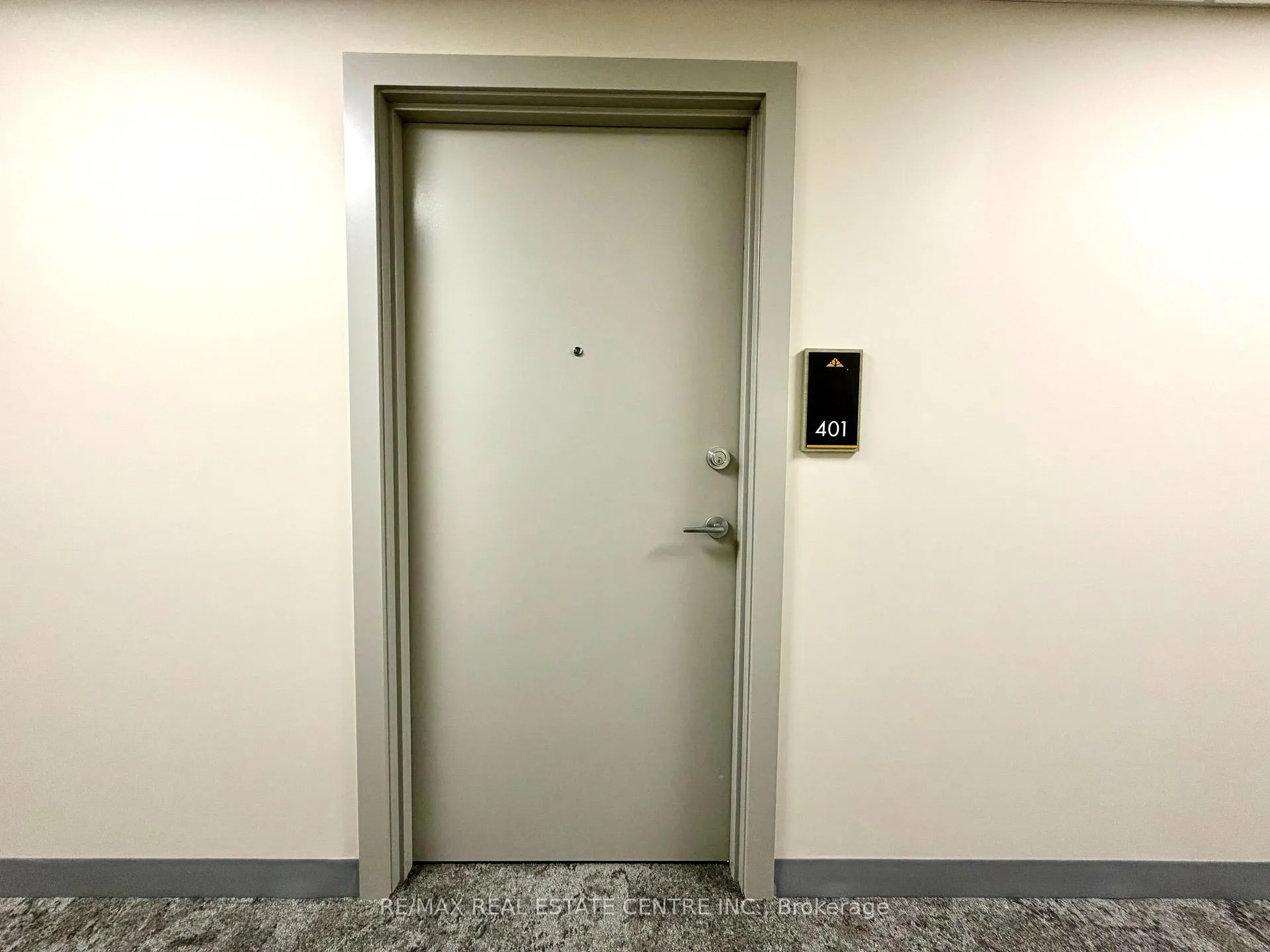 Photo 2 of Unit 401, 1100 Lackner Place, Kitchener — HOMEH