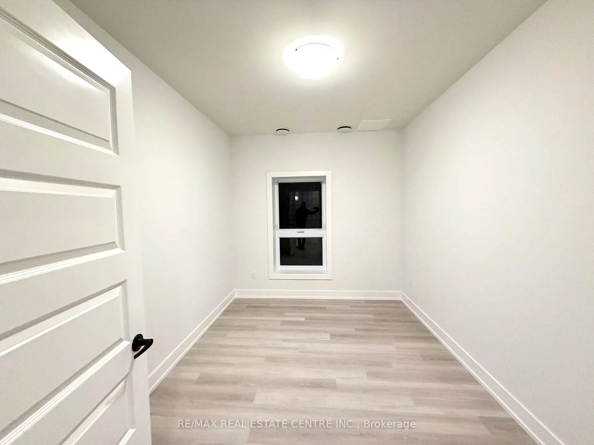 Photo 9 of Unit 401, 1100 Lackner Place, Kitchener — HOMEH