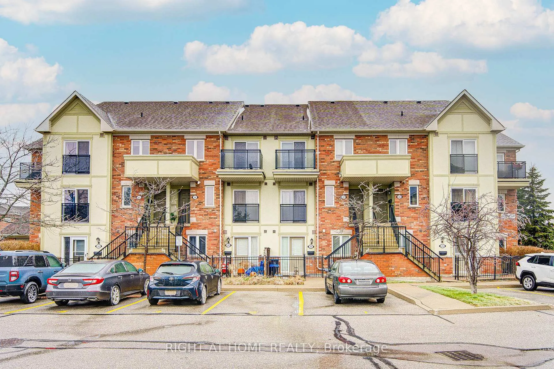 Photo 1 of Unit 25, 2285 Bur Oak Avenue S, Markham, Greensborough — HOMEH