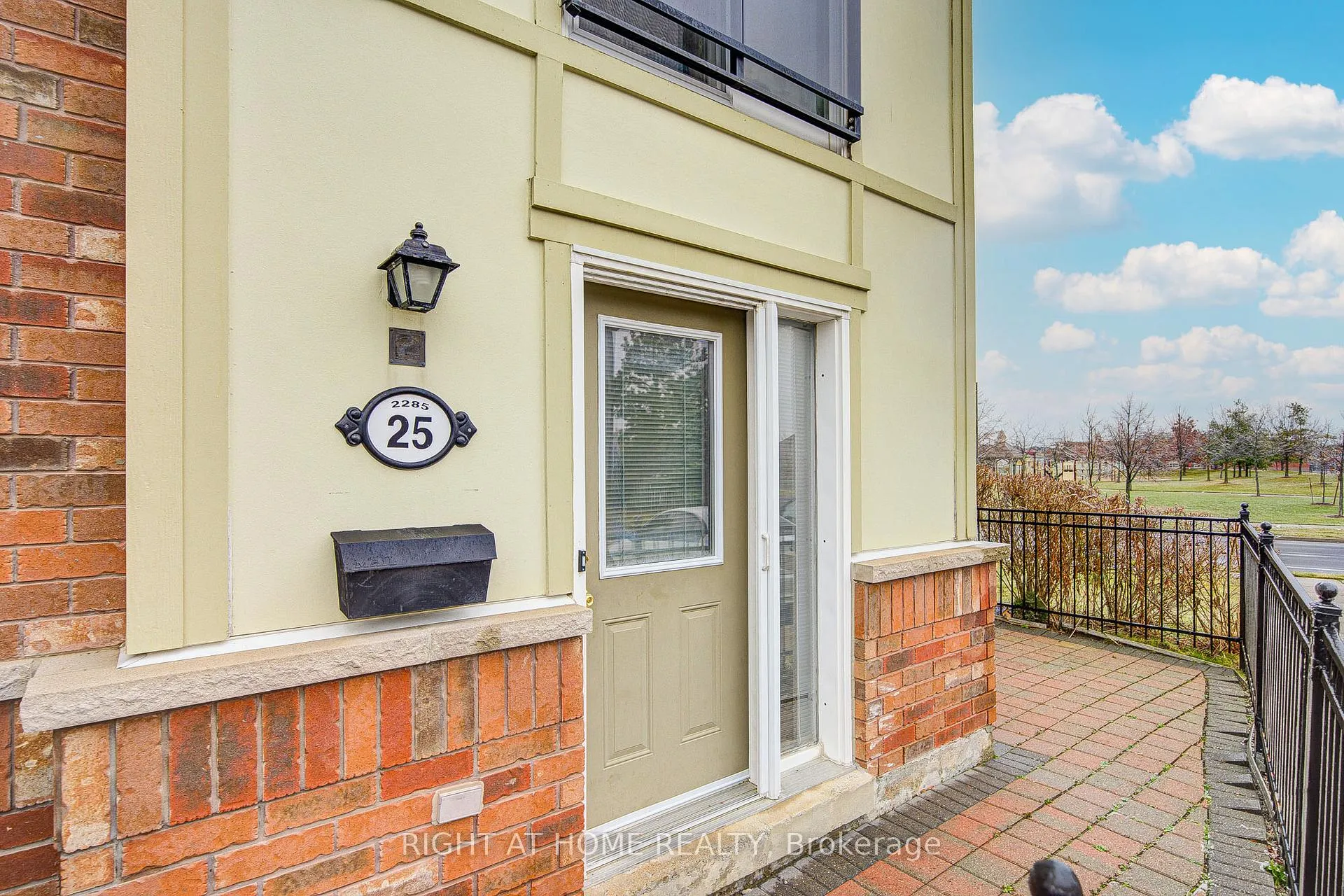 Photo 4 of Unit 25, 2285 Bur Oak Avenue S, Markham, Greensborough — HOMEH