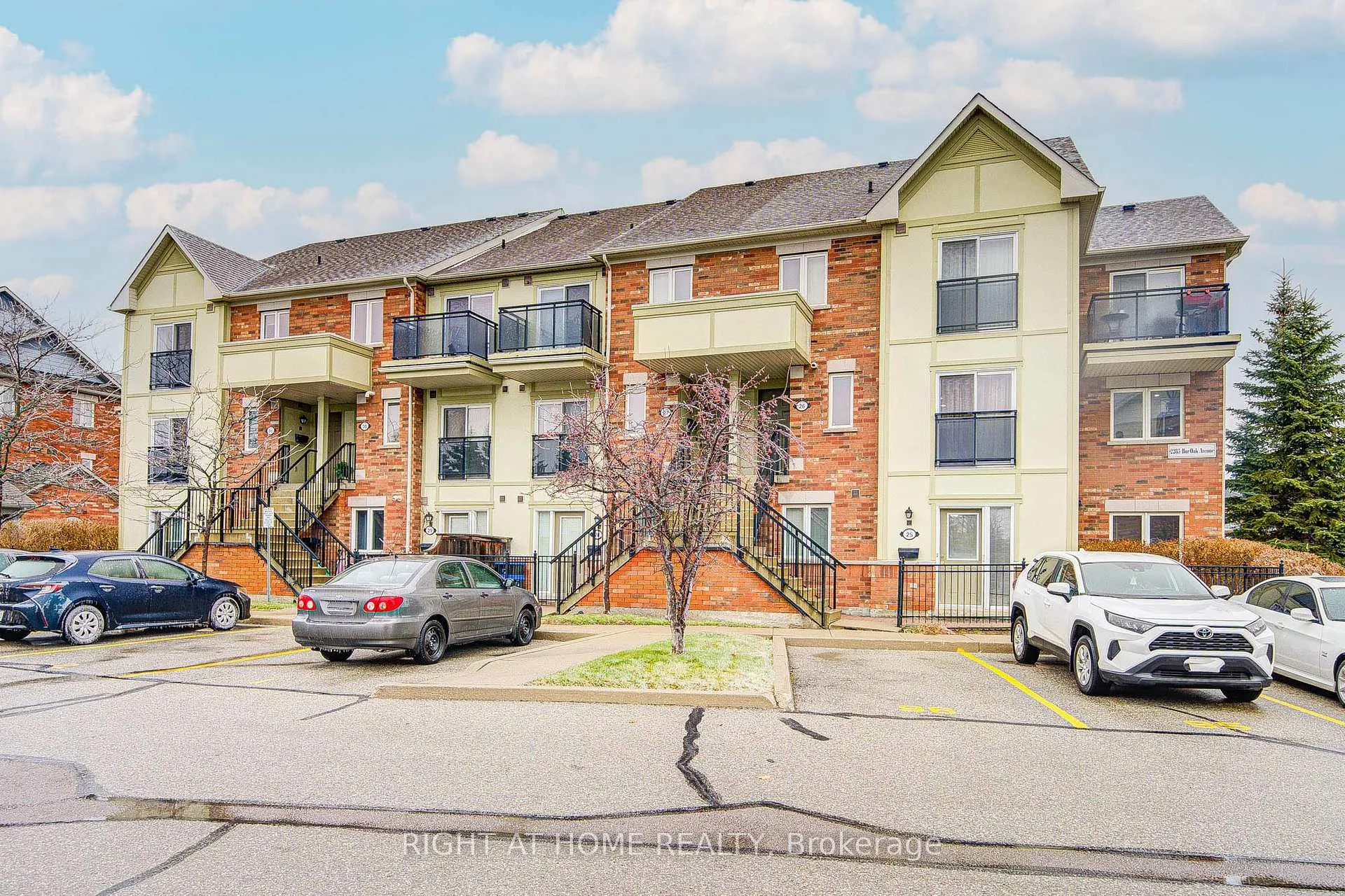 Photo 5 of Unit 25, 2285 Bur Oak Avenue S, Markham, Greensborough — HOMEH