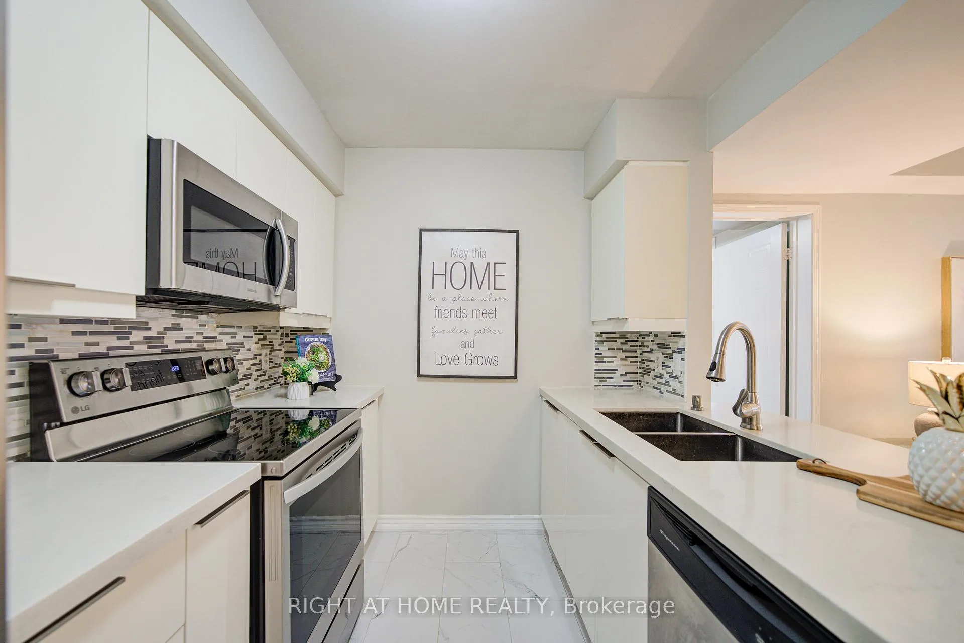 Photo 17 of Unit 25, 2285 Bur Oak Avenue S, Markham, Greensborough — HOMEH