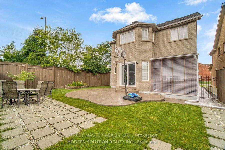 Photo 3 of 344 Ellwood Drive W, Caledon, Bolton West — HOMEH