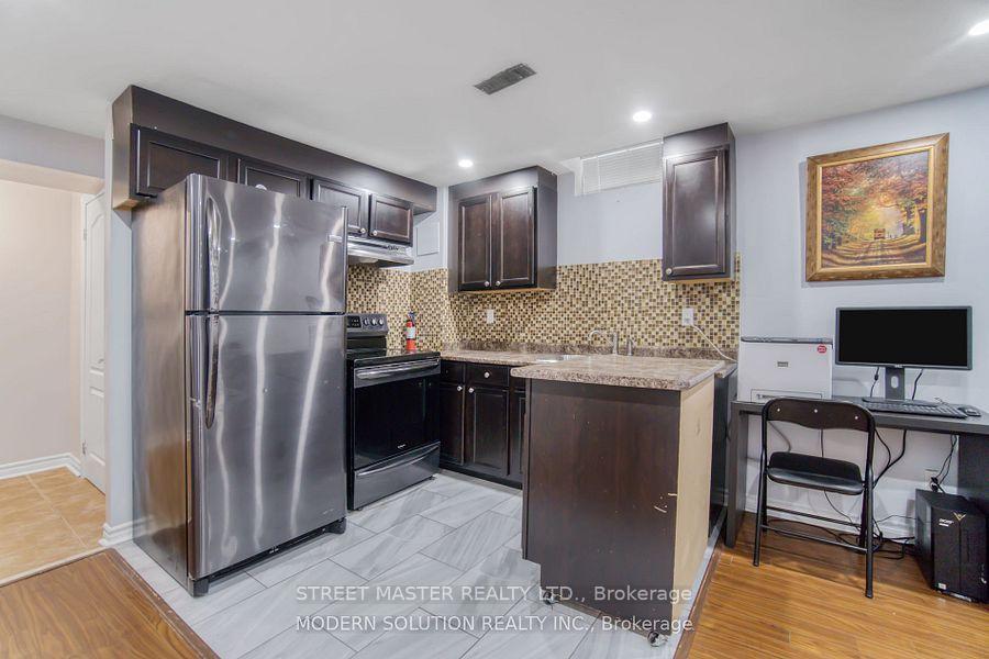 Photo 5 of 344 Ellwood Drive W, Caledon, Bolton West — HOMEH