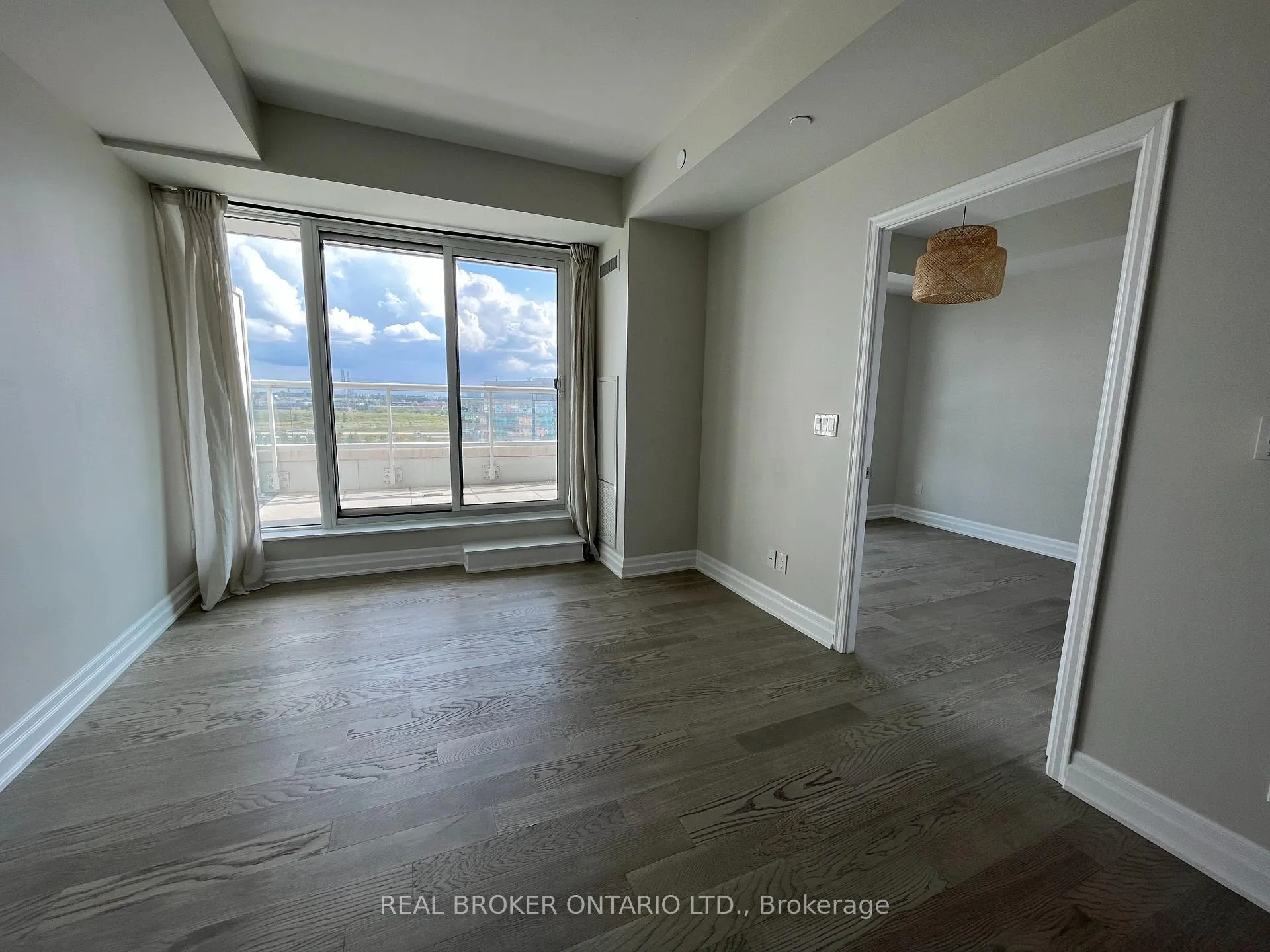 Photo 11 of Unit 1111, 8 Rouge Valley Drive, Markham, Unionville — HOMEH