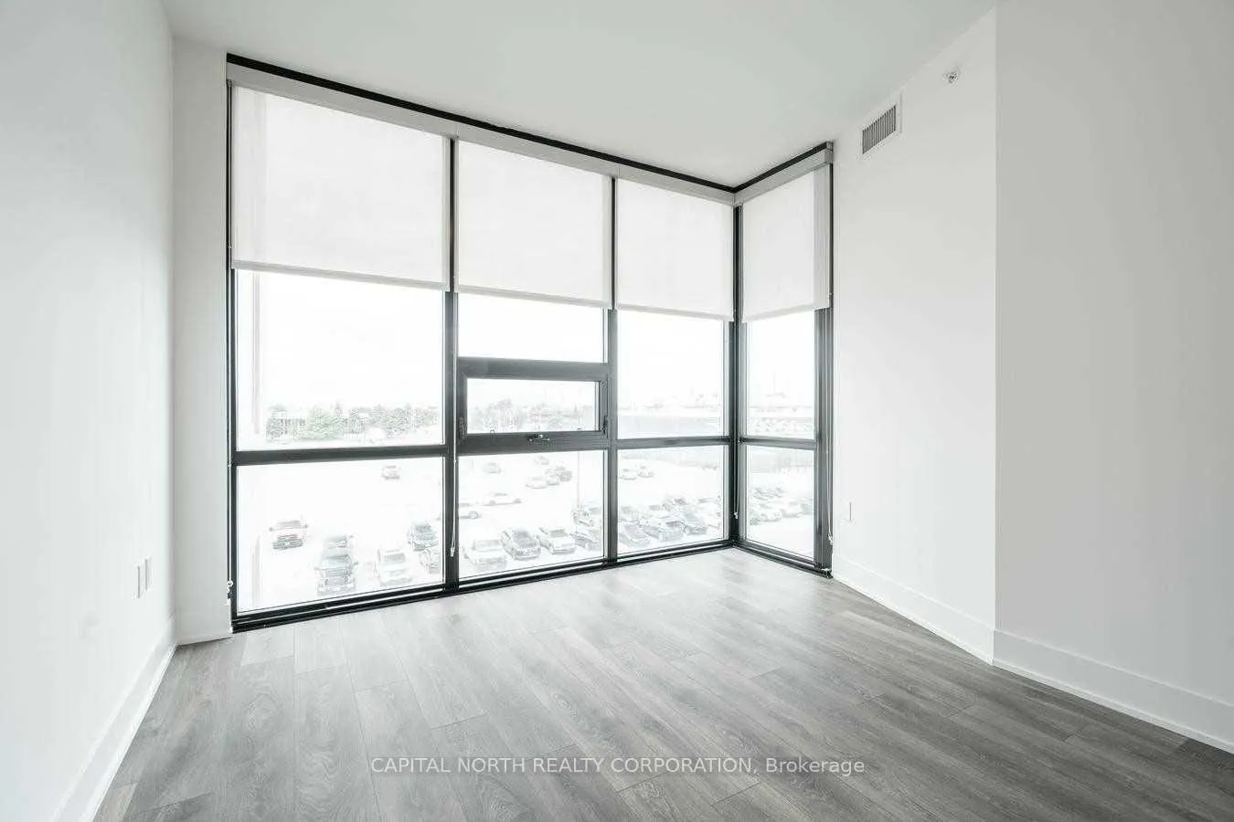 Photo 3 of Unit 324, 2908 Highway 7, Vaughan, Concord — HOMEH