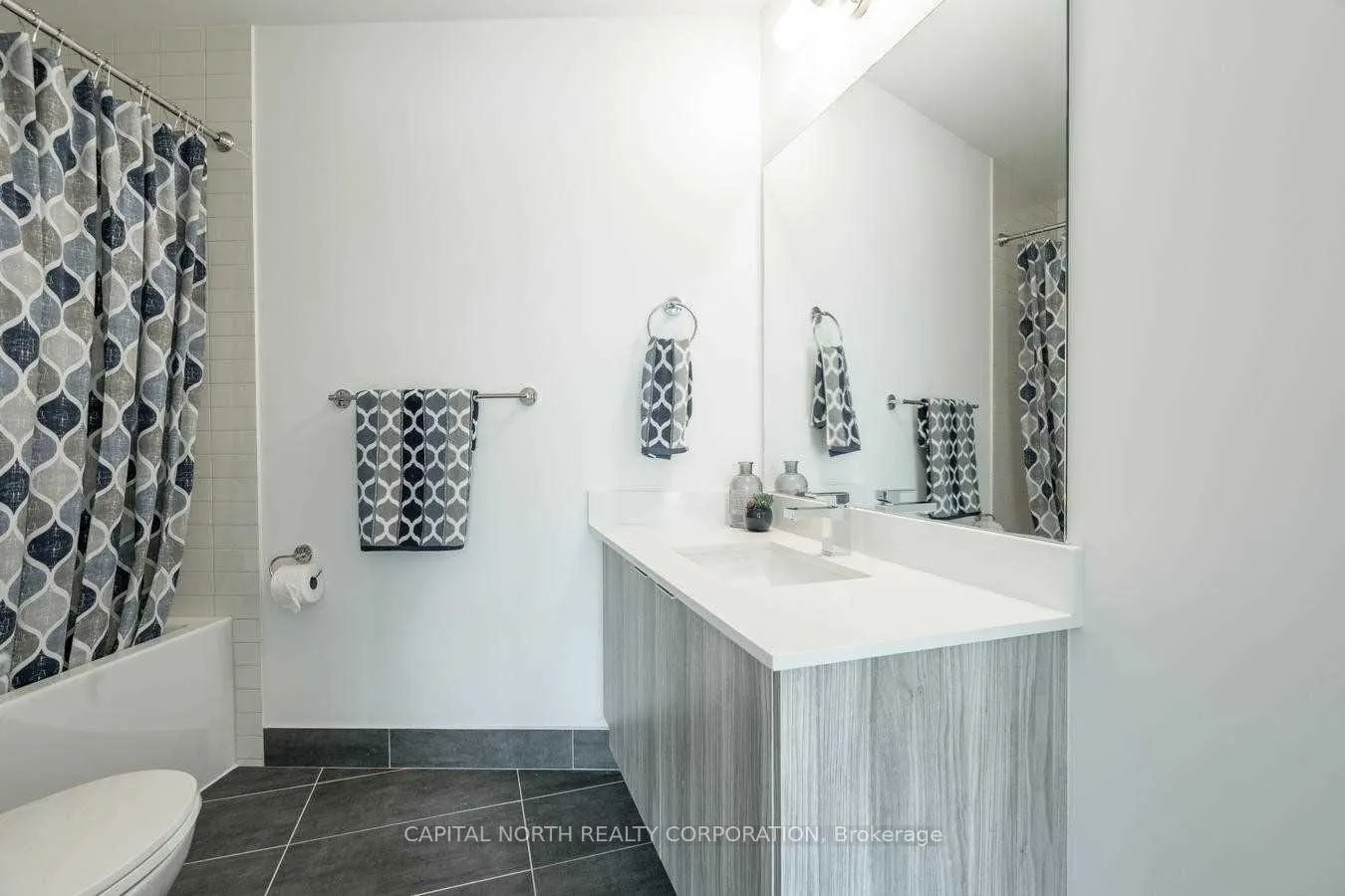 Photo 11 of Unit 324, 2908 Highway 7, Vaughan, Concord — HOMEH