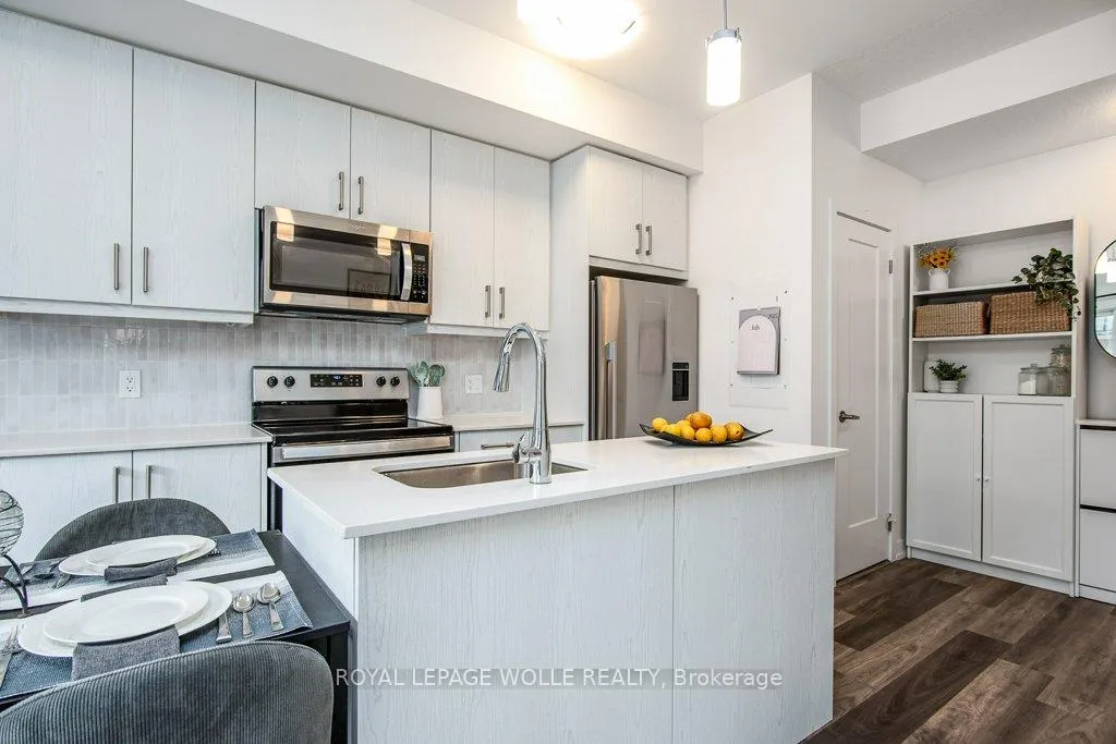 Photo 14 of Unit E11, 20 Palace Street, Kitchener — HOMEH