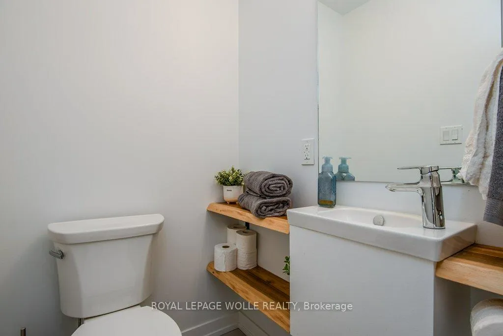 Photo 21 of Unit E11, 20 Palace Street, Kitchener — HOMEH