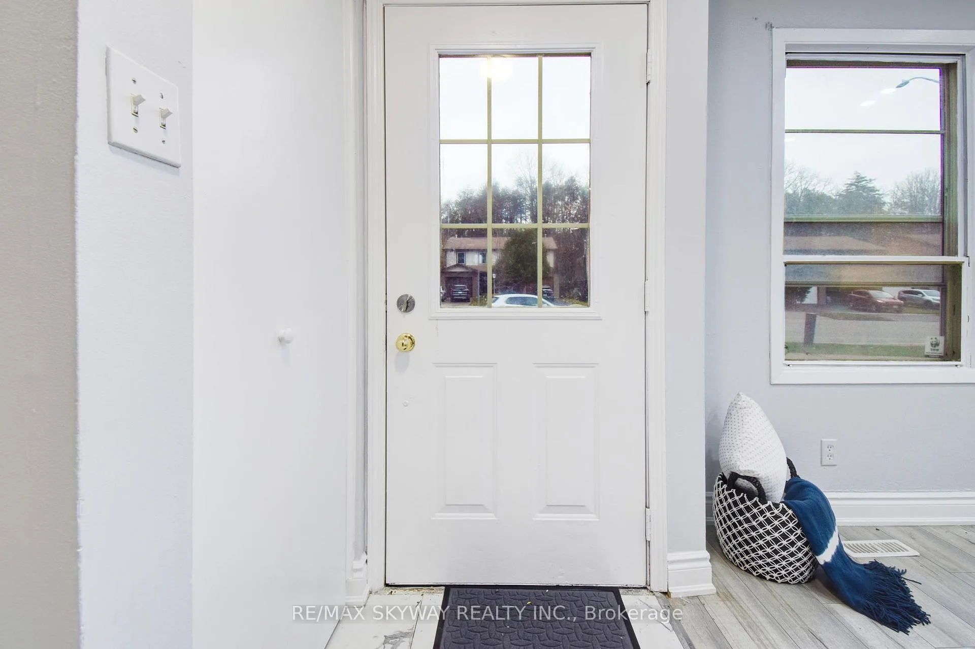 Photo 5 of Unit 5, 445 Pioneer Drive, Kitchener — HOMEH