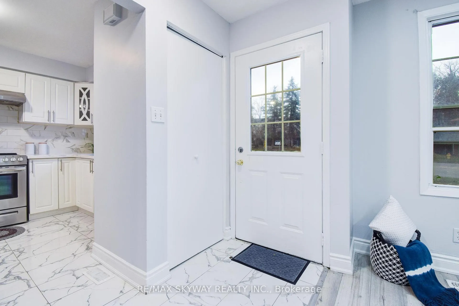 Photo 6 of Unit 5, 445 Pioneer Drive, Kitchener — HOMEH