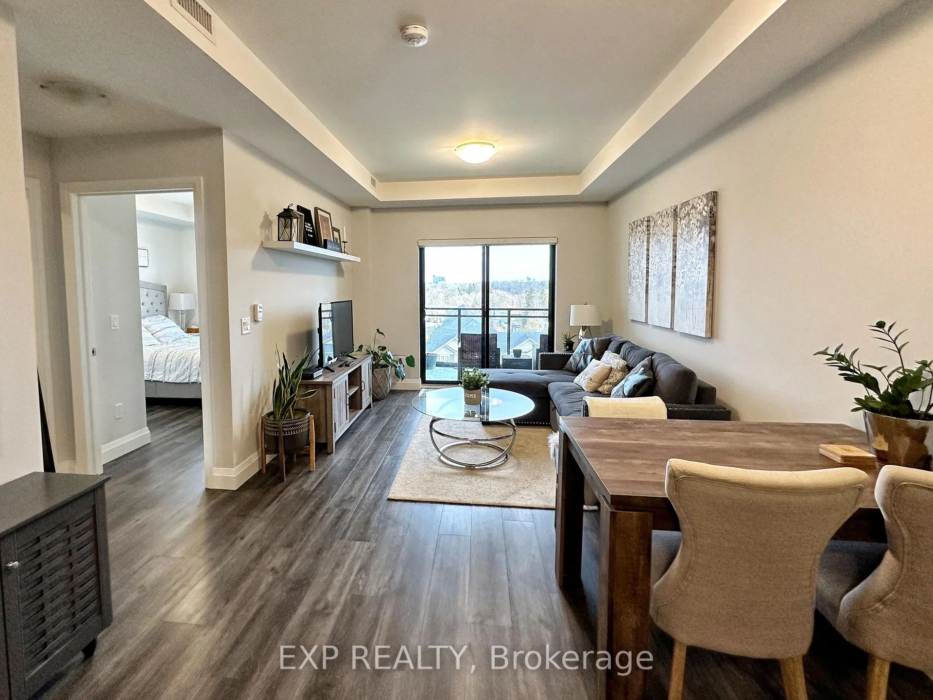 Photo 3 of Unit 507, 30 Hamilton Street S, Hamilton, Waterdown — HOMEH