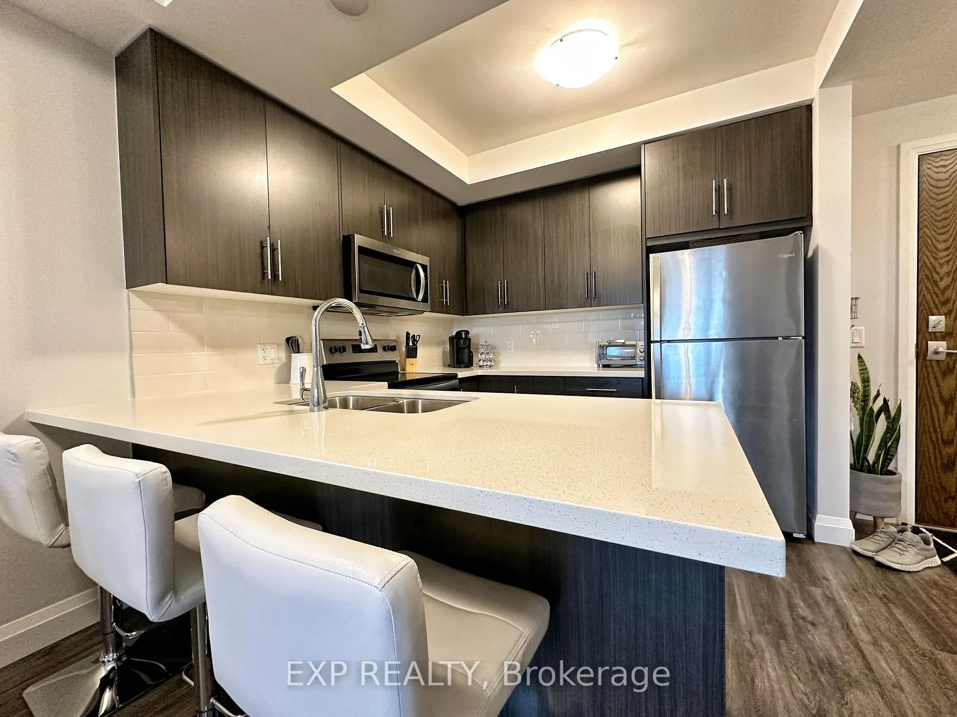 Photo 7 of Unit 507, 30 Hamilton Street S, Hamilton, Waterdown — HOMEH