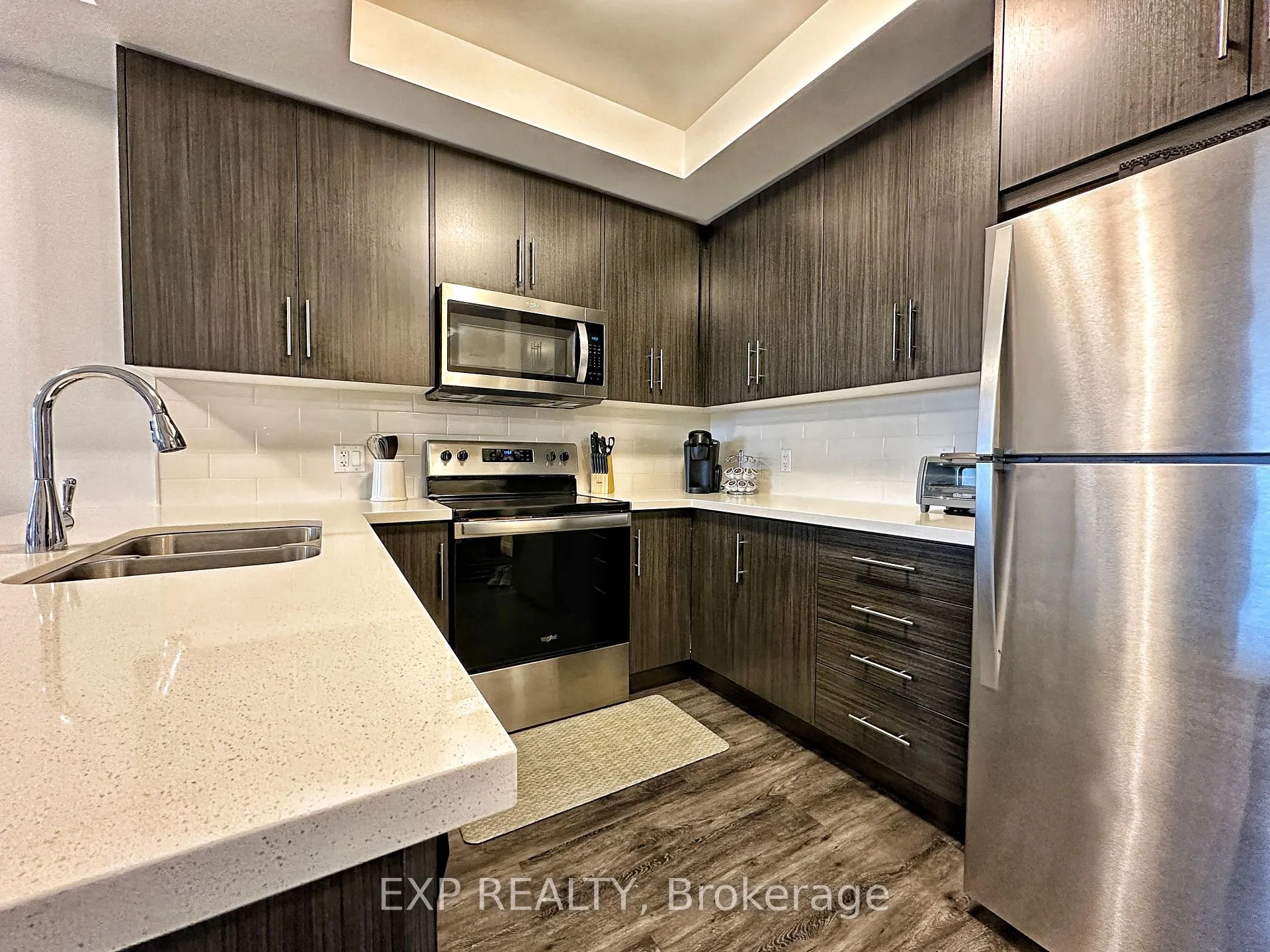 Photo 9 of Unit 507, 30 Hamilton Street S, Hamilton, Waterdown — HOMEH