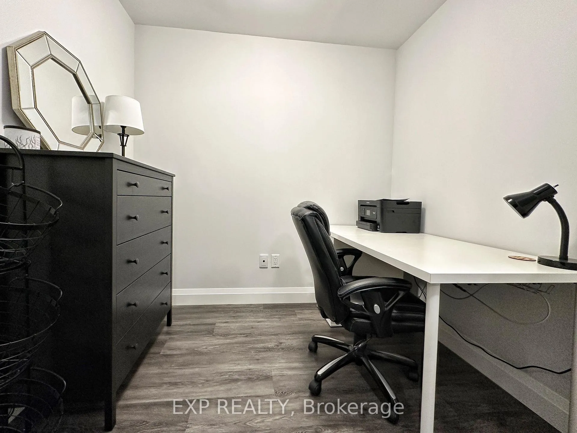 Photo 12 of Unit 507, 30 Hamilton Street S, Hamilton, Waterdown — HOMEH