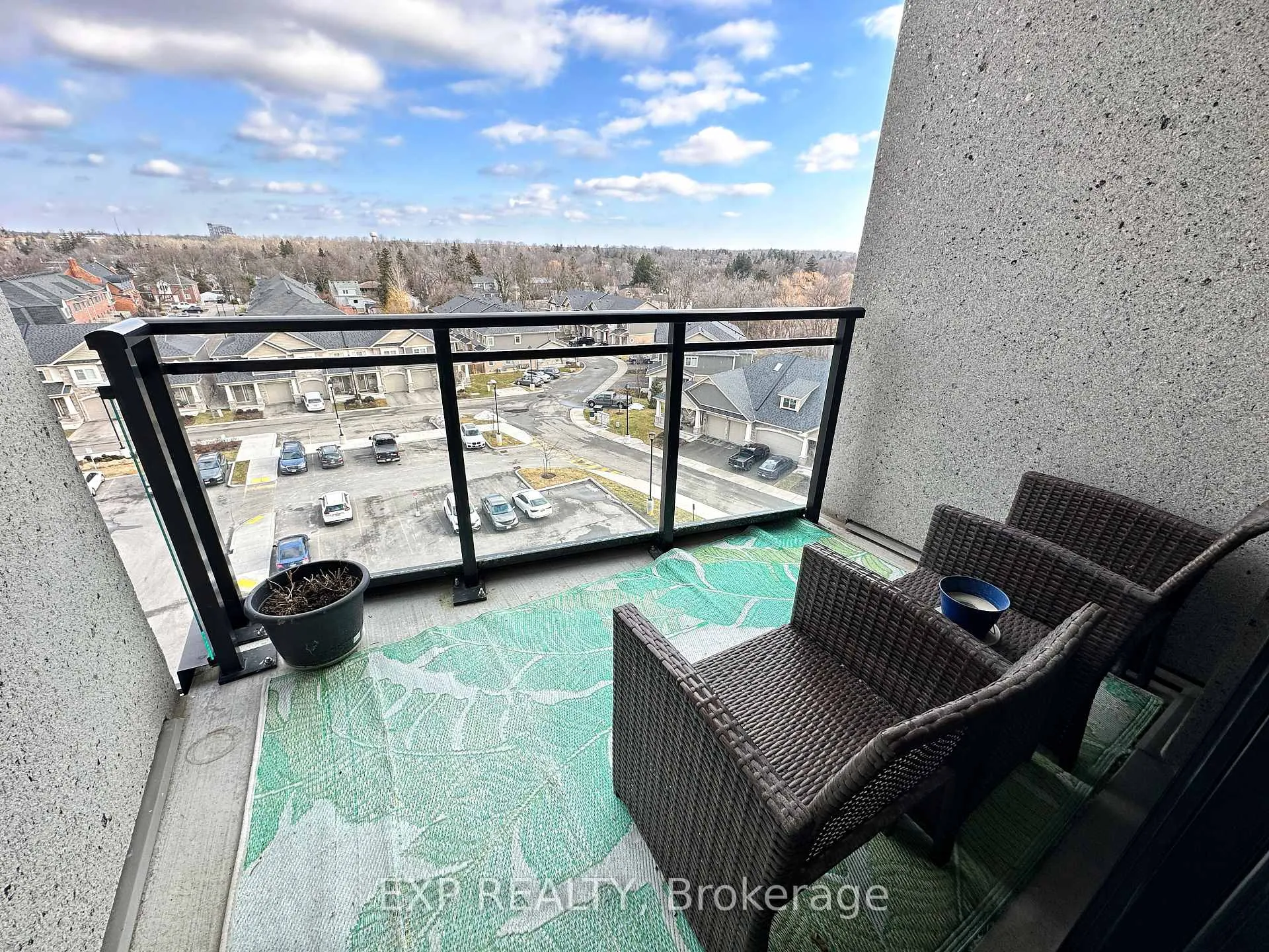 Photo 13 of Unit 507, 30 Hamilton Street S, Hamilton, Waterdown — HOMEH