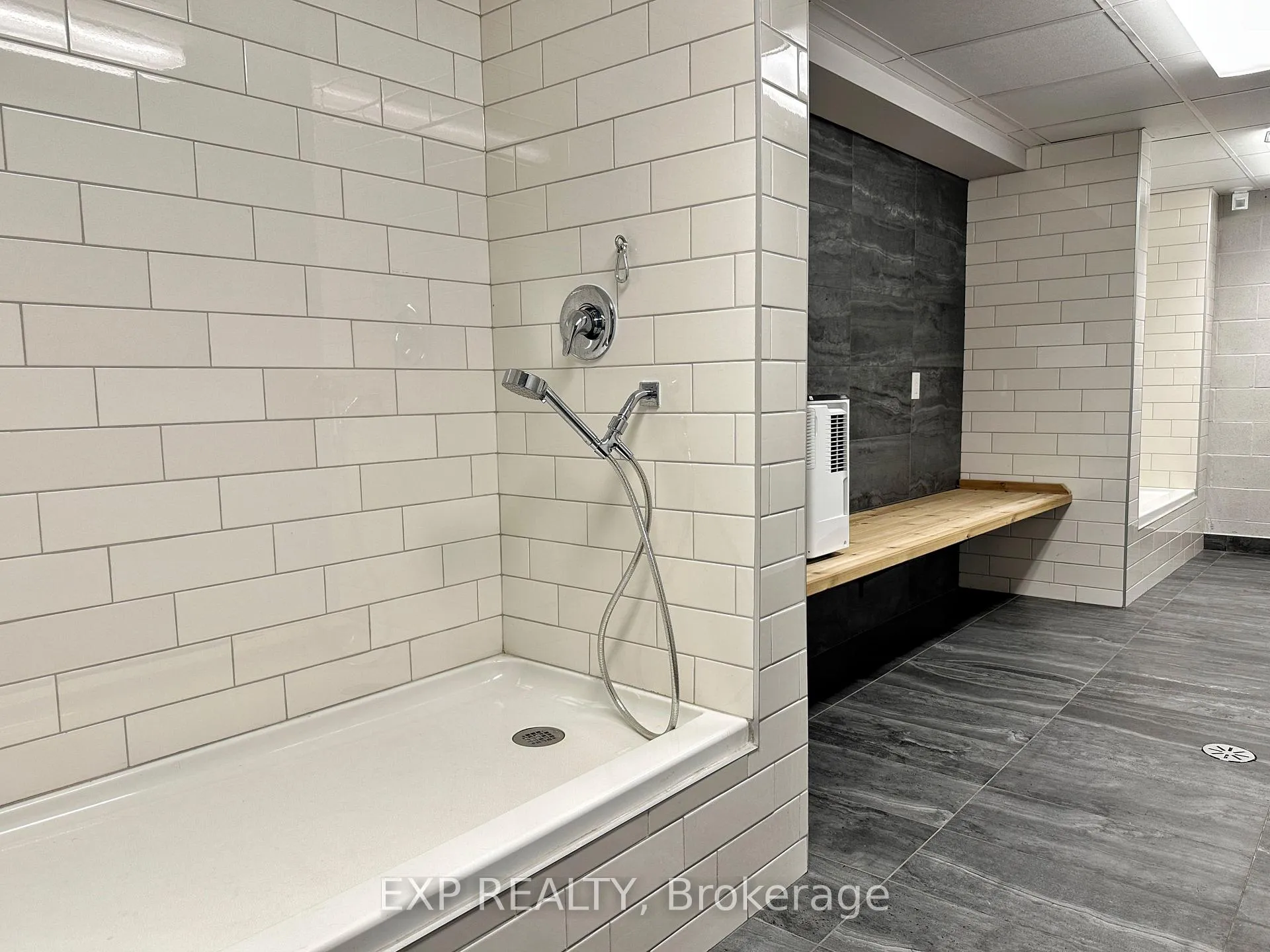 Photo 28 of Unit 507, 30 Hamilton Street S, Hamilton, Waterdown — HOMEH