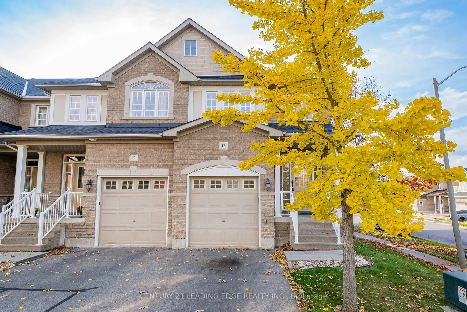 Front of Unit 13, 1070 Glenbourne Drive