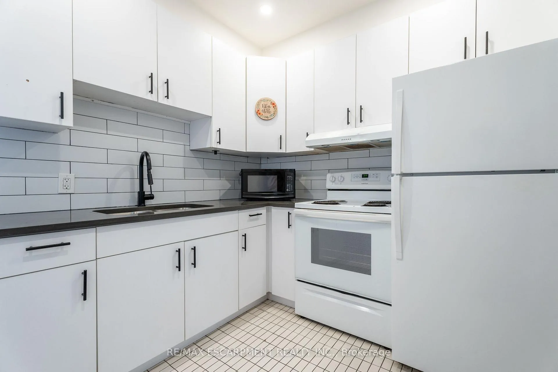 Photo 14 of Unit 301, 63 John Street S, Hamilton, Corktown — HOMEH