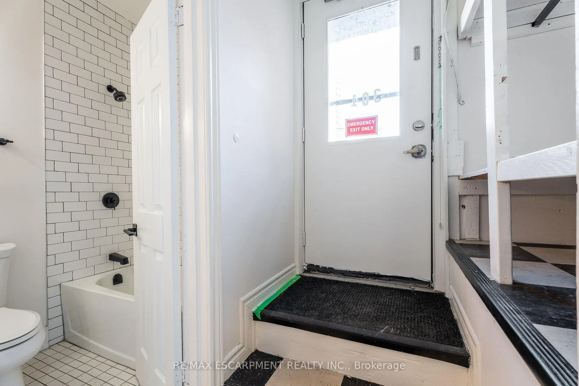 Photo 17 of Unit 301, 63 John Street S, Hamilton, Corktown — HOMEH