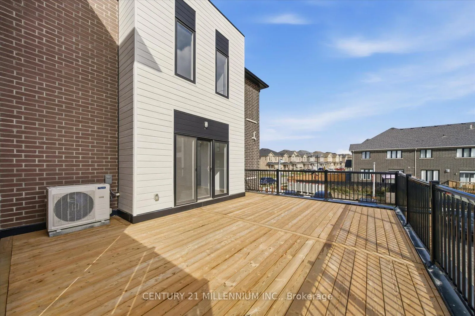 Photo 11 of Unit 2, 62 Kenesky Drive, Hamilton, Waterdown — HOMEH