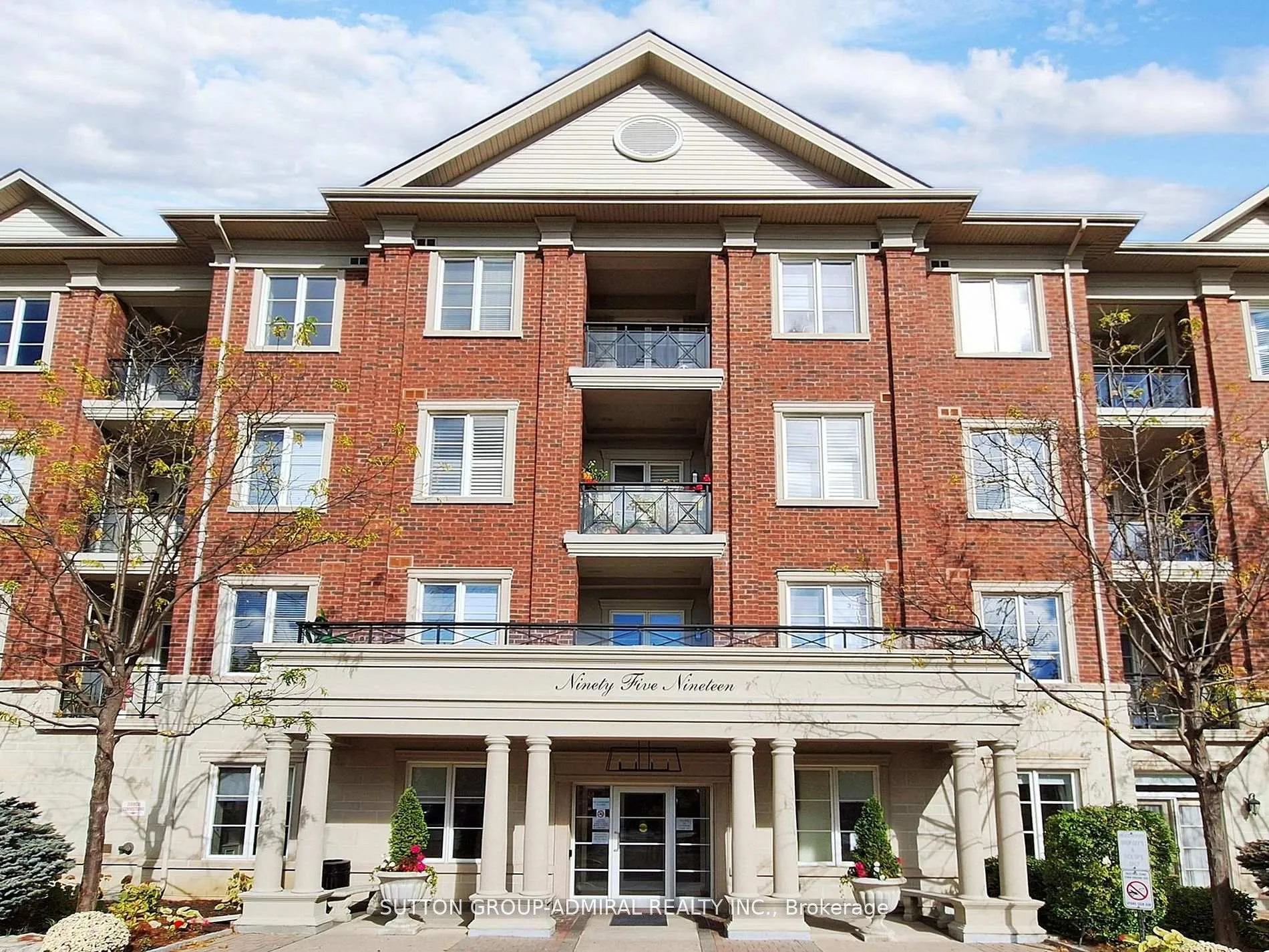 Front of Unit 115, 9519 Keele Street