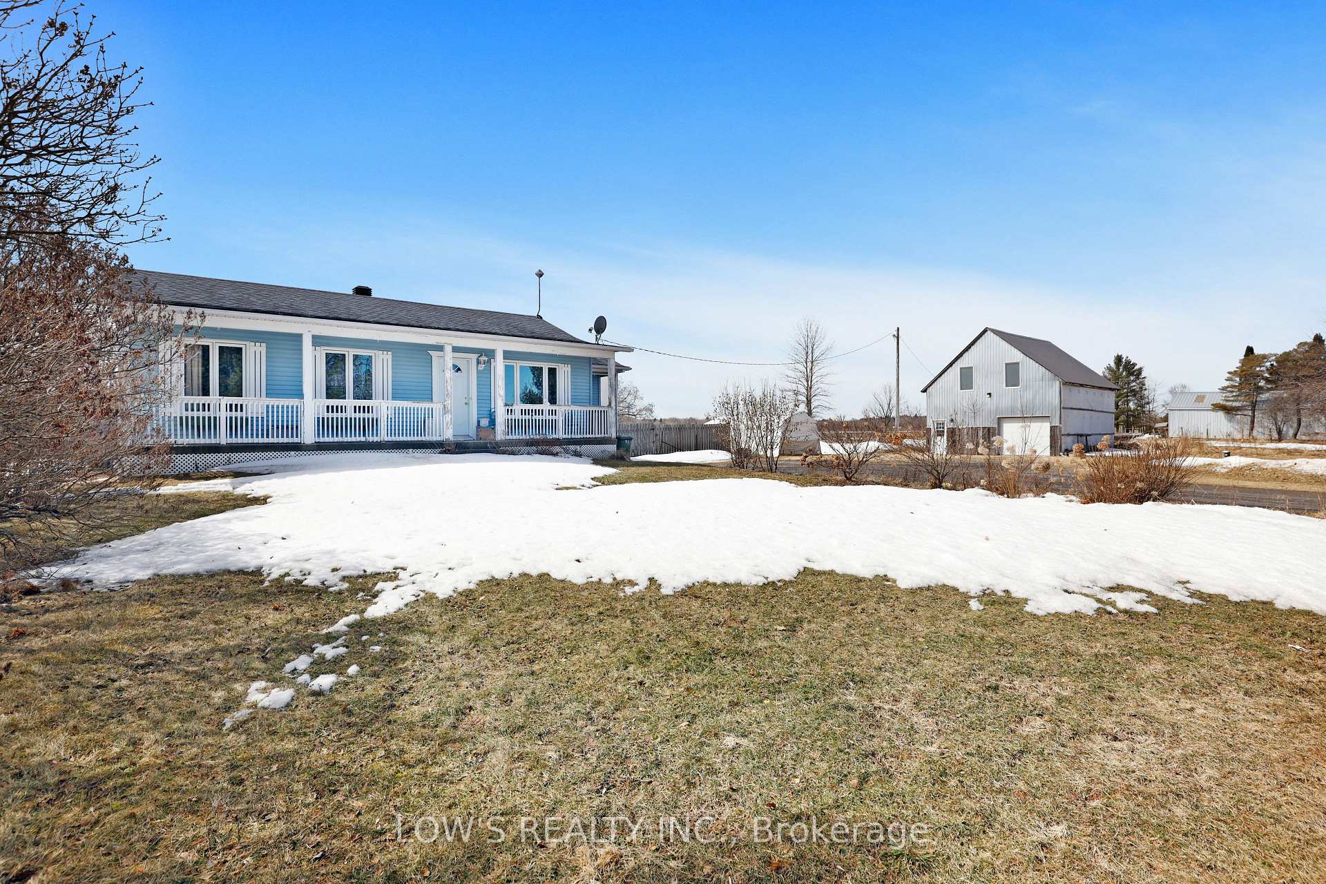 Photo 3 of 20 Pleasant Corner Road E, Champlain, Champlain Twp — HOMEH