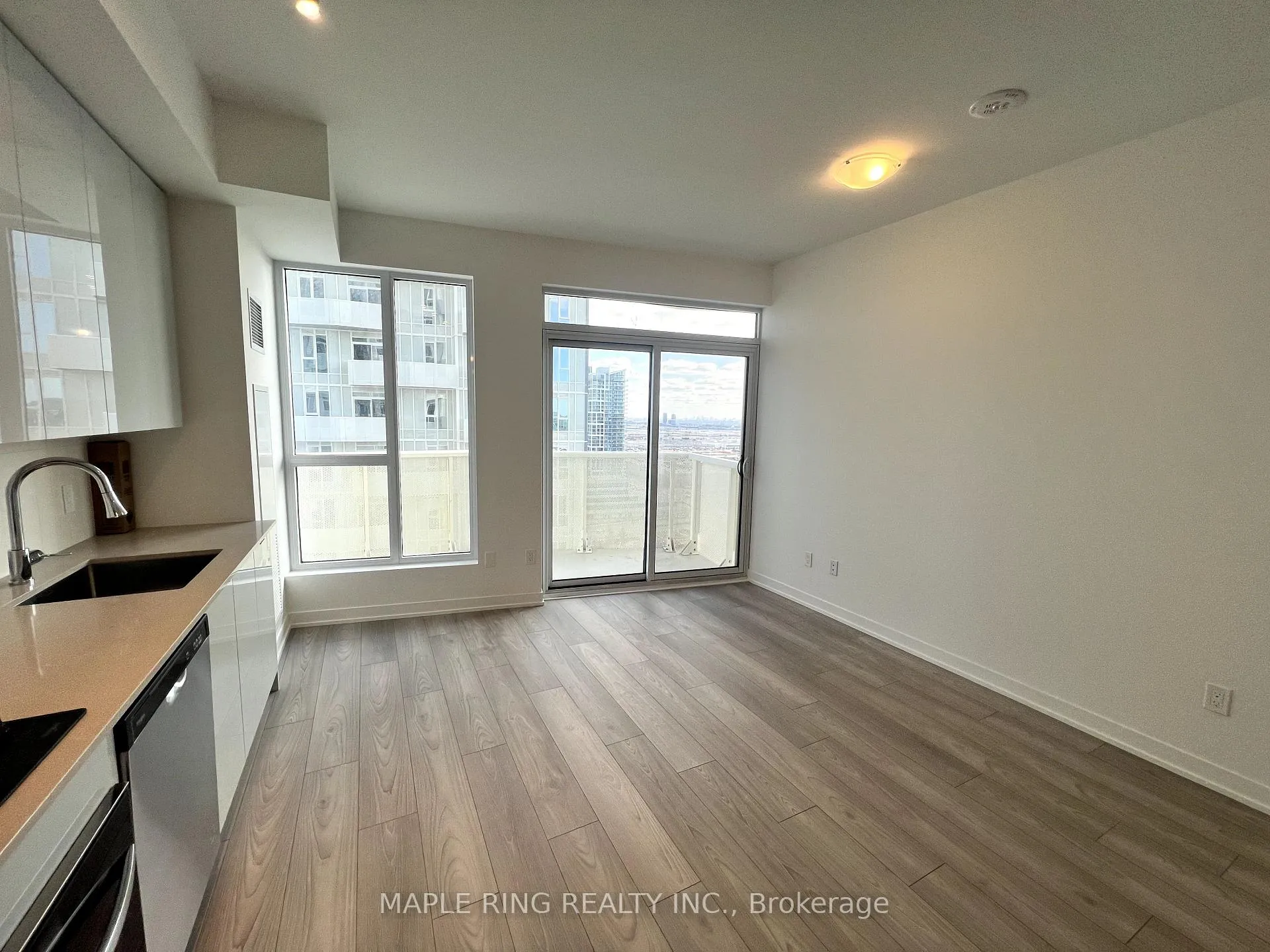 Photo 2 of Unit 1923, 498 Caldari Road, Vaughan, Concord — HOMEH